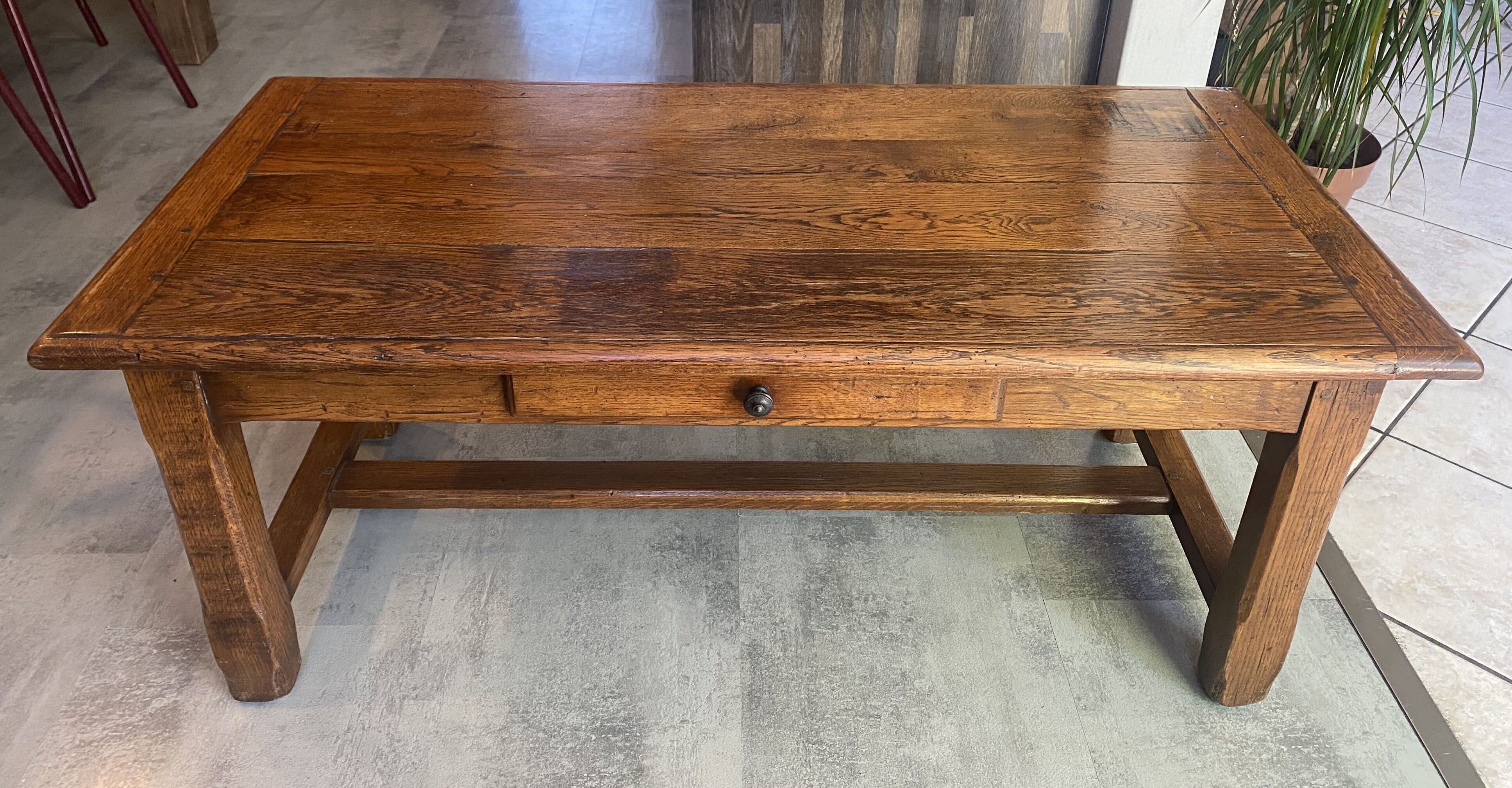 Rustic farmhouse antique coffee table made of solid oak with 1 drawer 50.