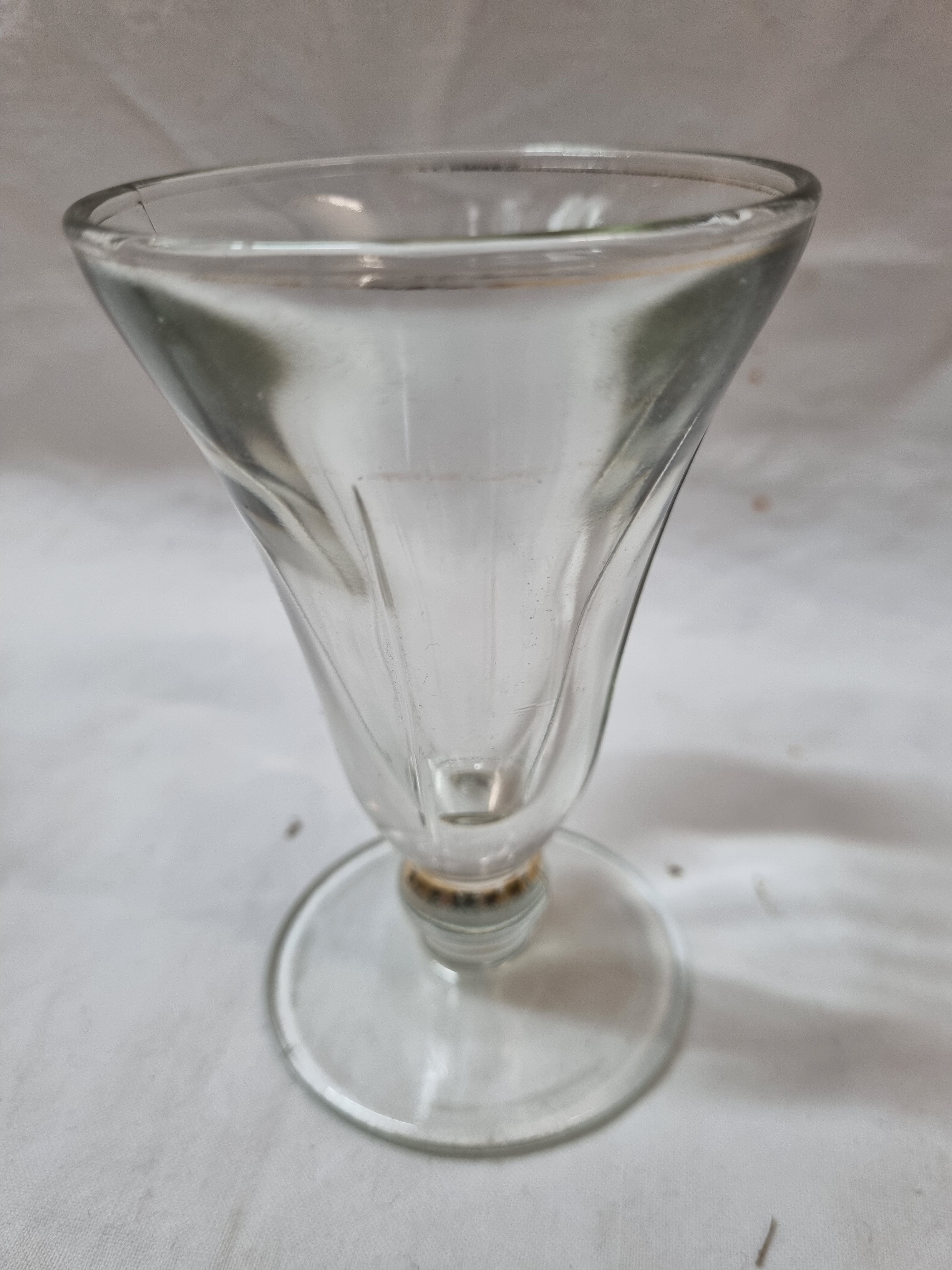3 glasses bistrot early twentieth