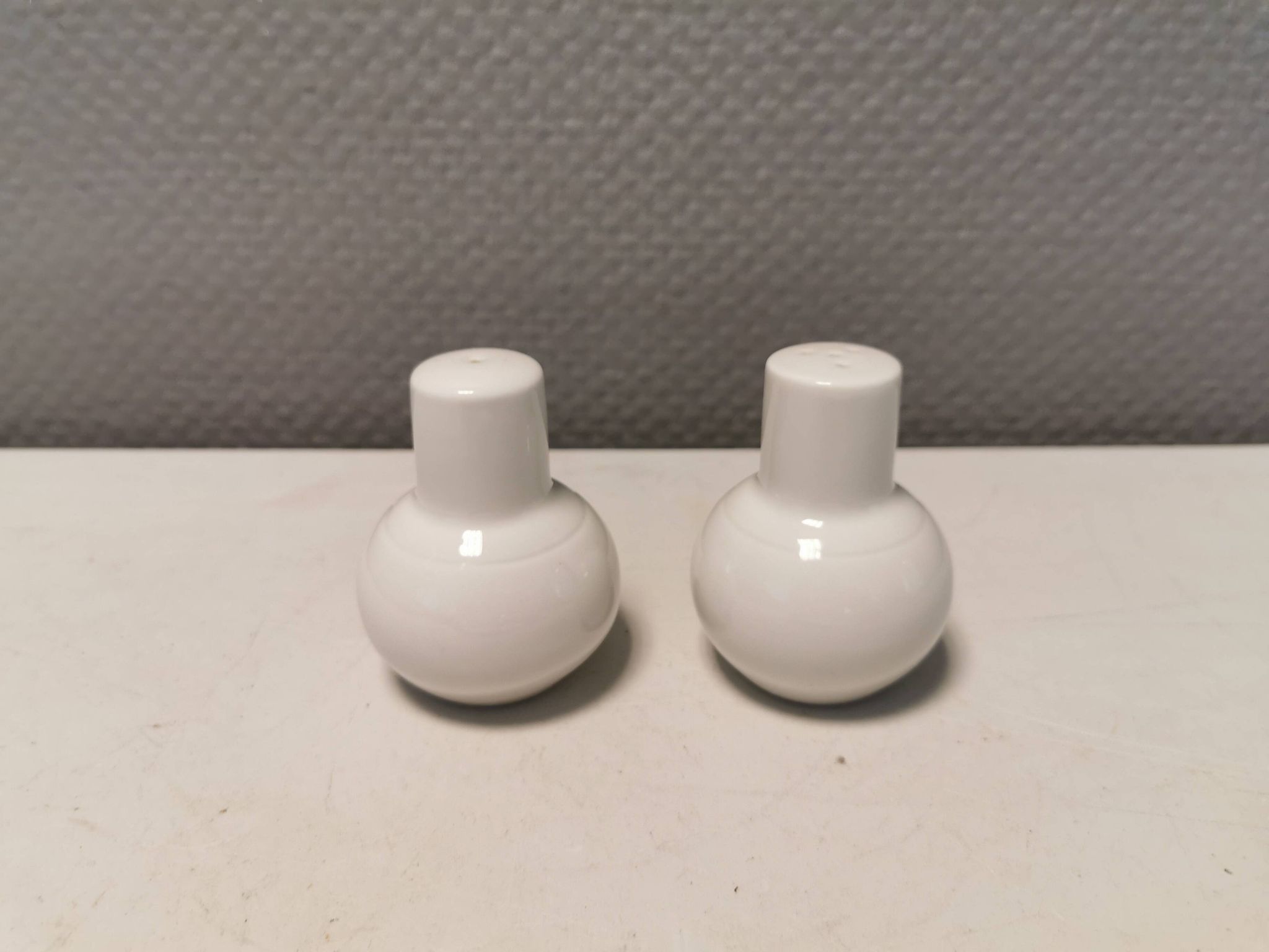 Bing and Grondahl (B&G) Salt and Pepper set No 531/541 model Casablanca estimated 1950s Denmark.