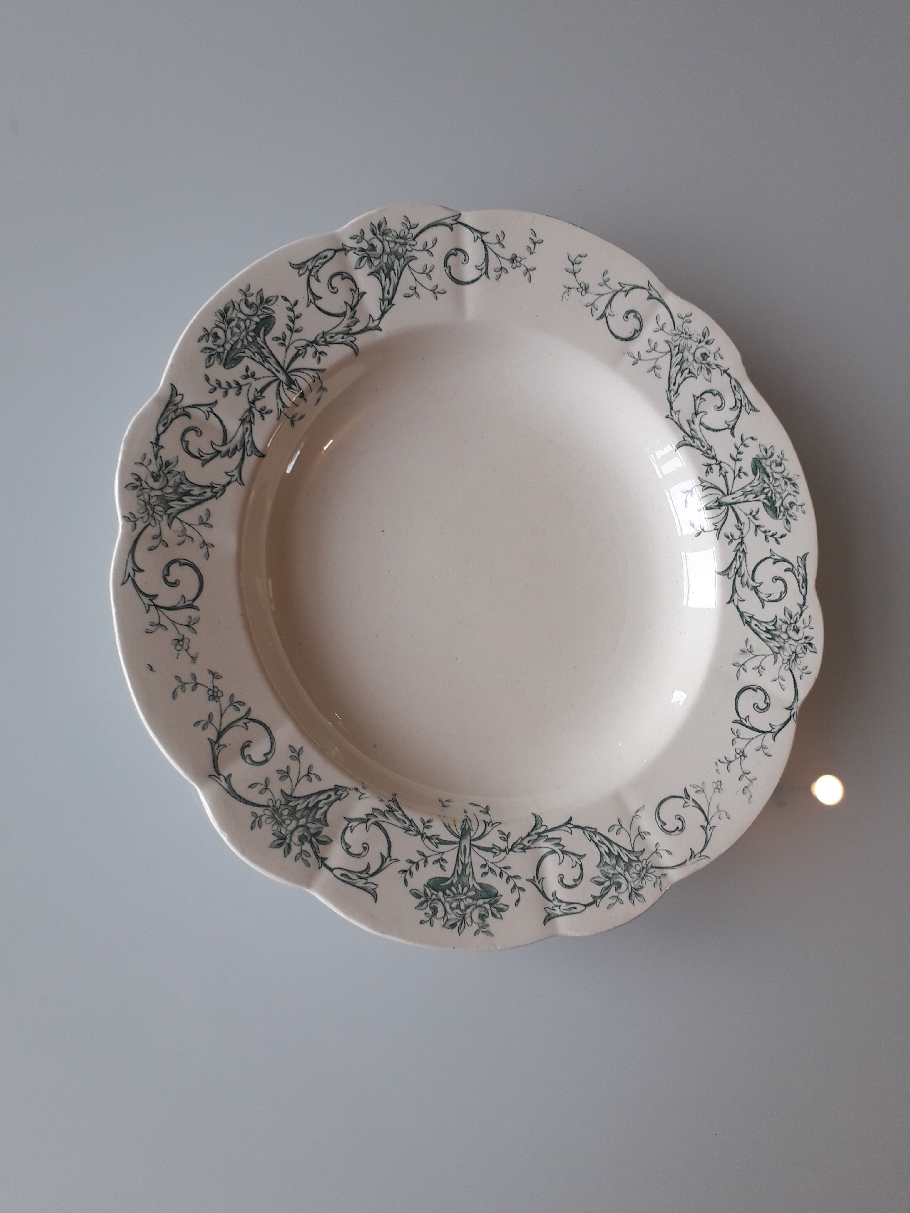 Iron earth plates from Longchamp