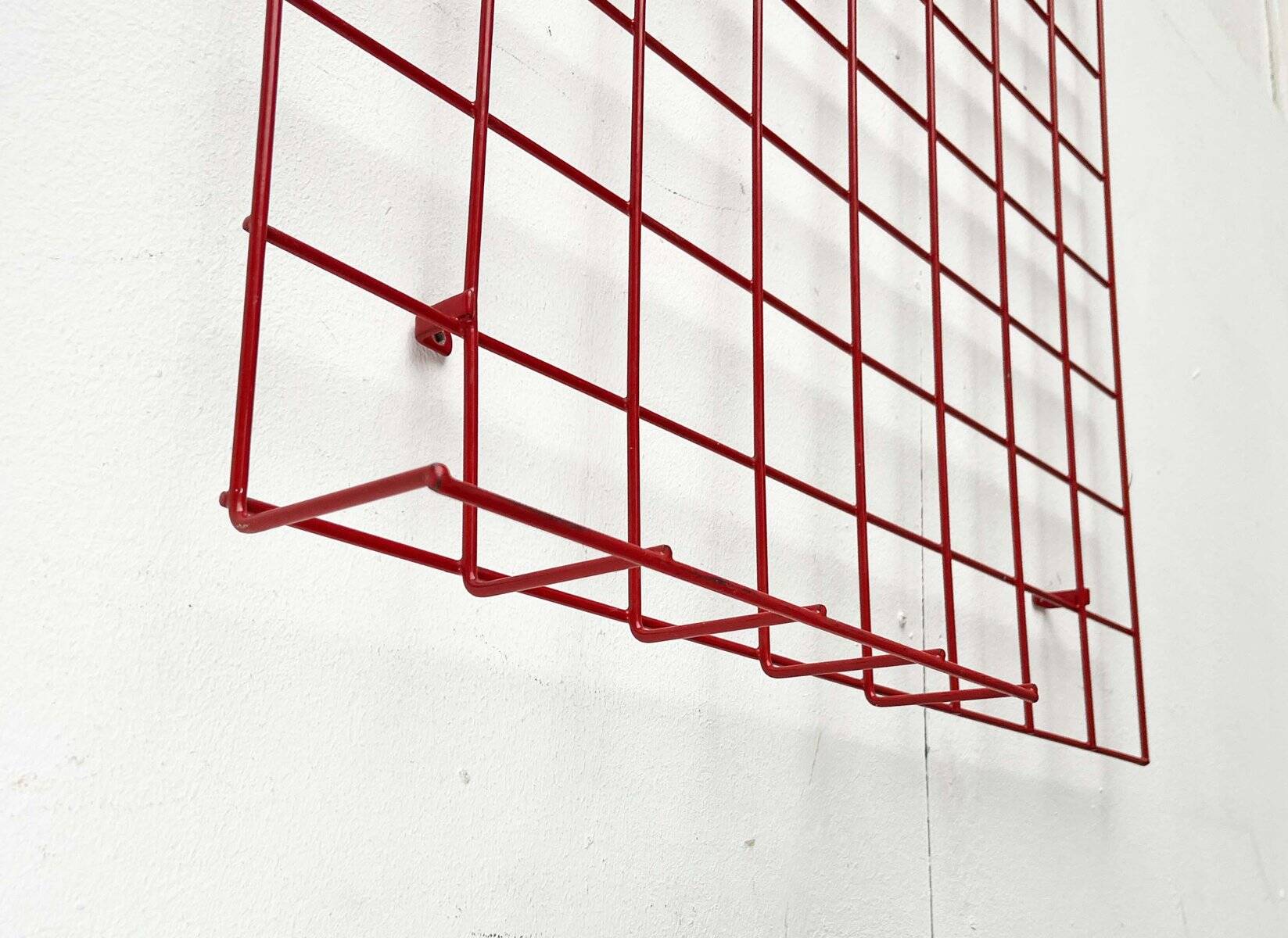 Red rope coat rack, modern German mid-century, 1960s.