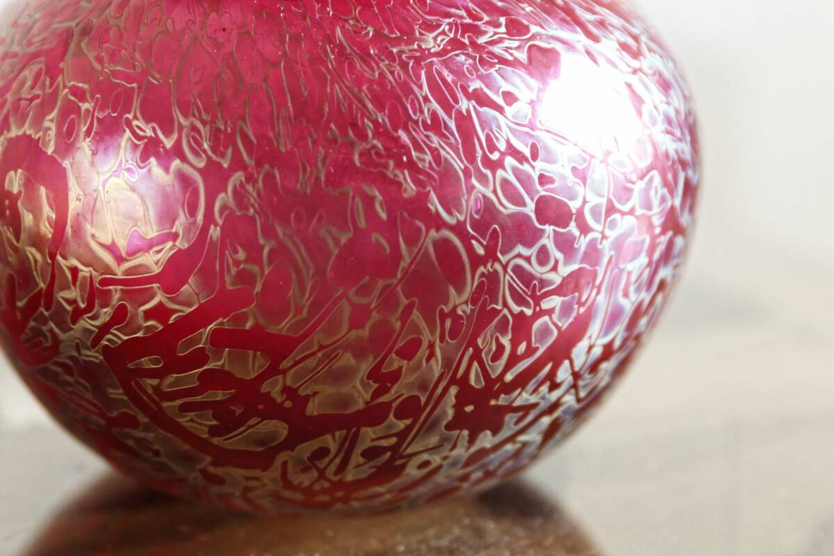 Vase "mimosa" Loetz, en verre irisé