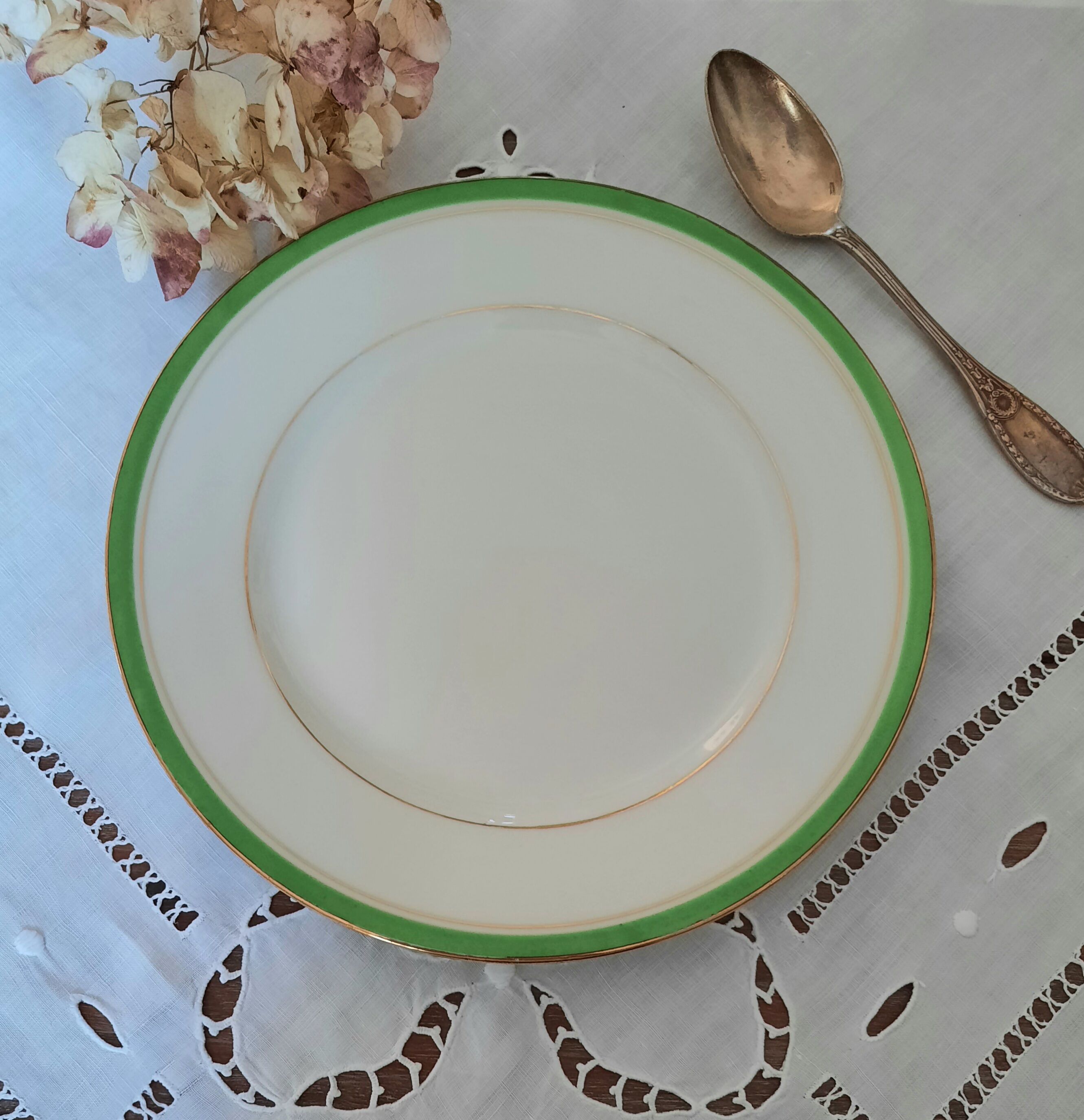 Cake service with mismatched plates