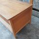 Coffre vintage en bois et rotin