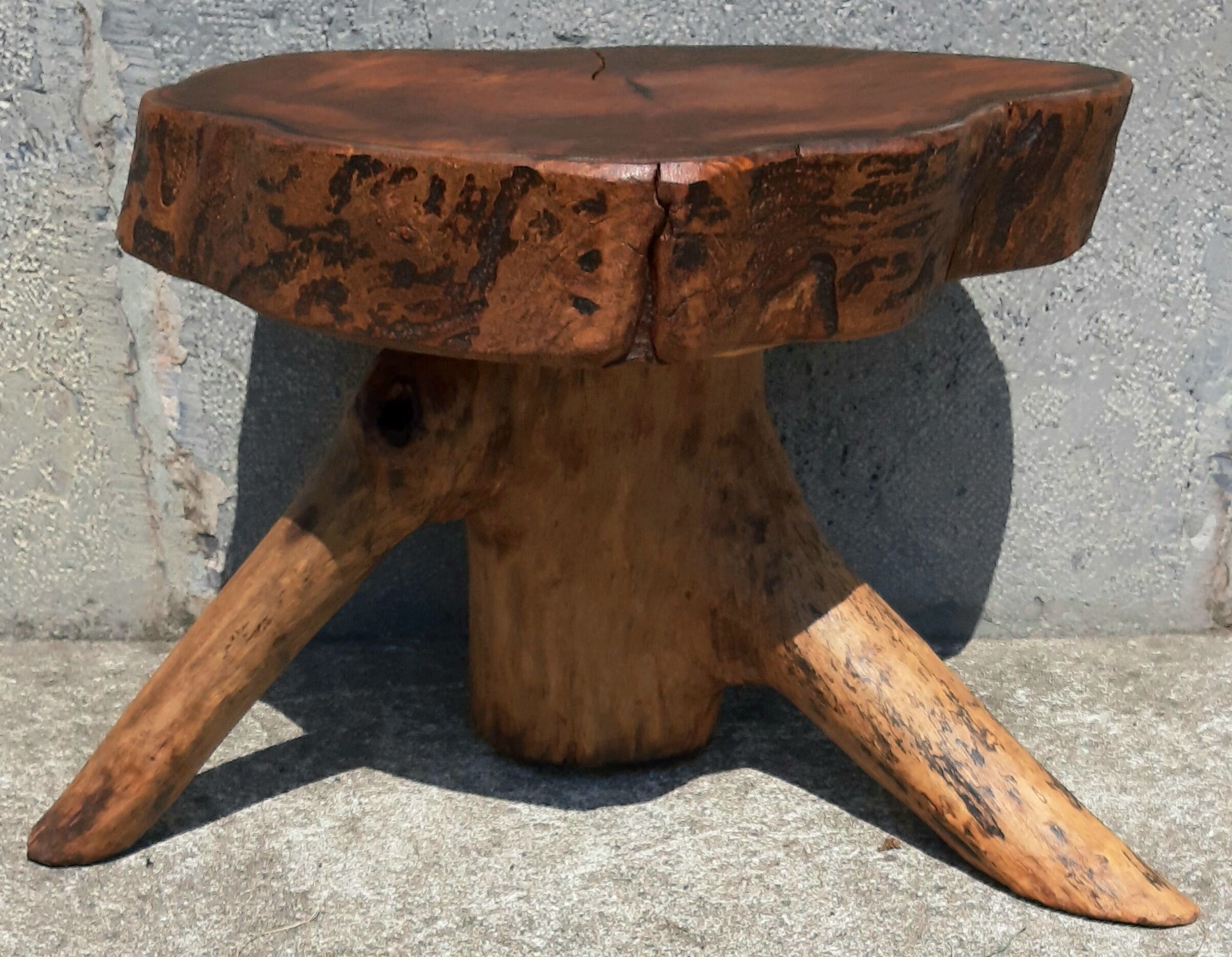 Table basse ou boit de canapé  brutaliste