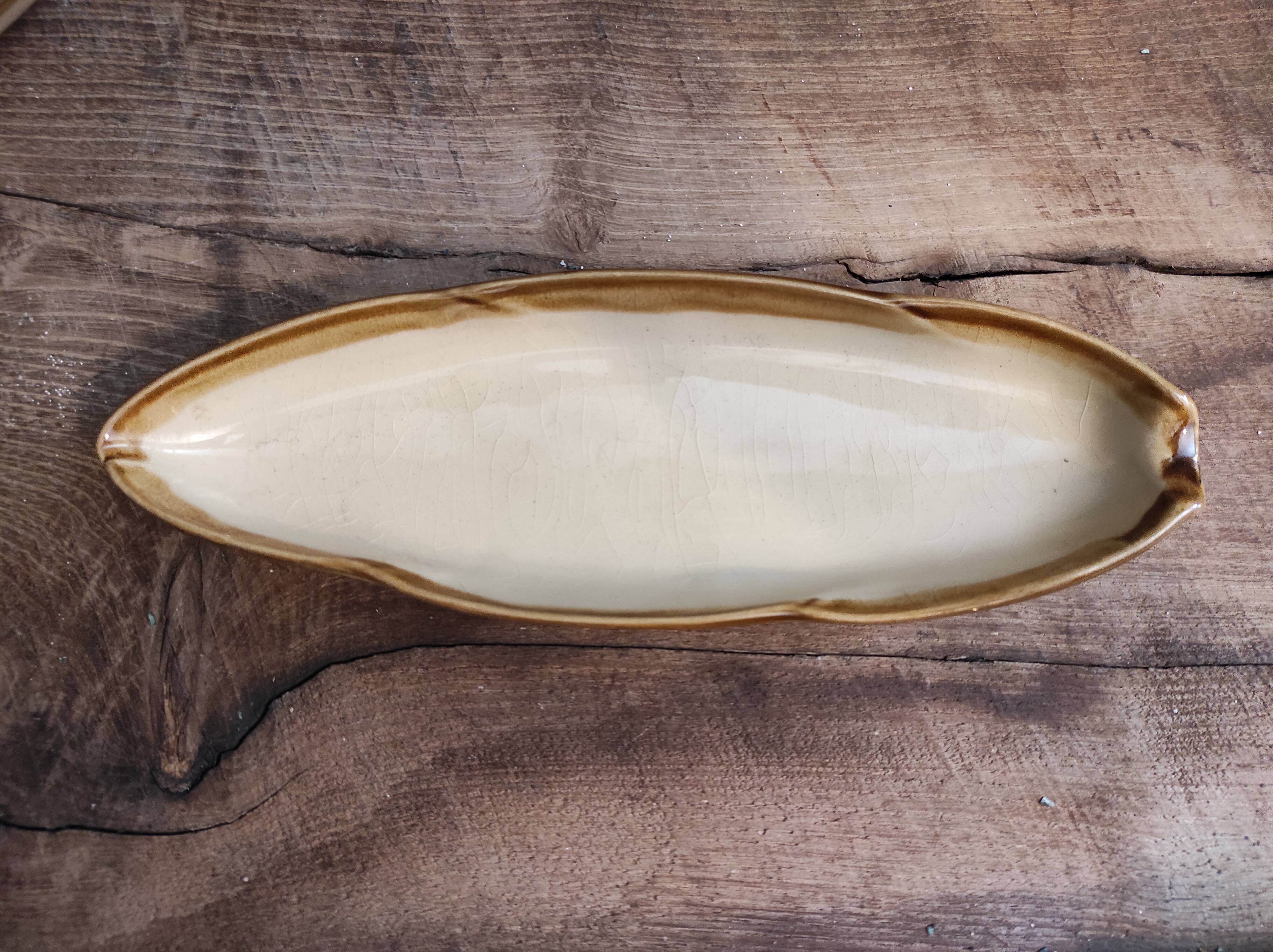 Set of 6 vintage English oval snack plates Active