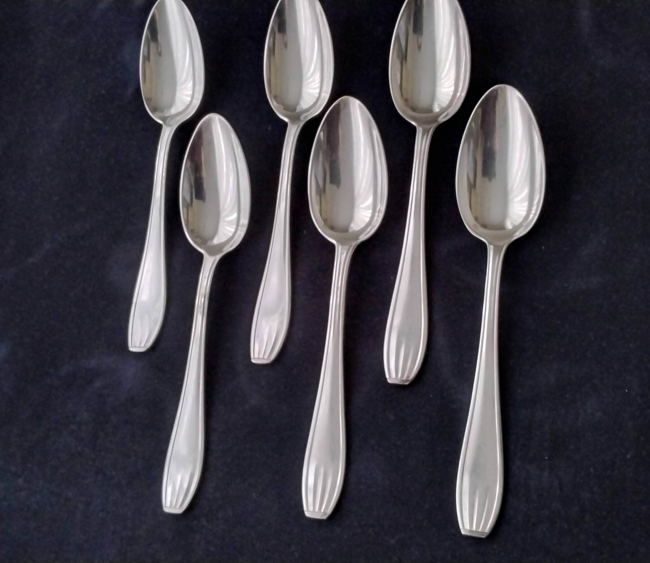 6 SFAM Chambly pattern silver-plated soup spoons