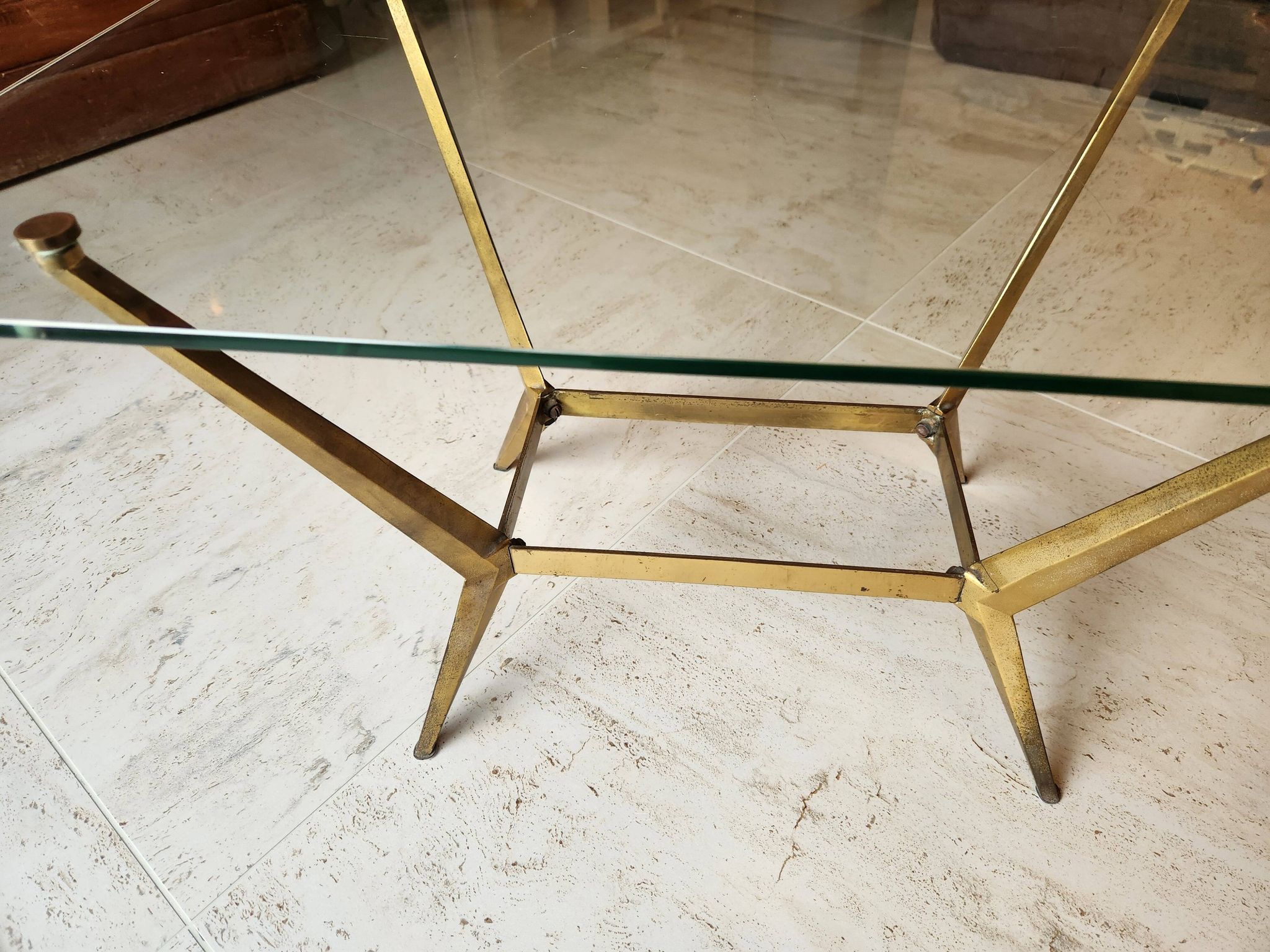 Table basse vintage (années 50) plateau en verre - pieds en bronze