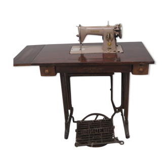 Old sewing machine singer