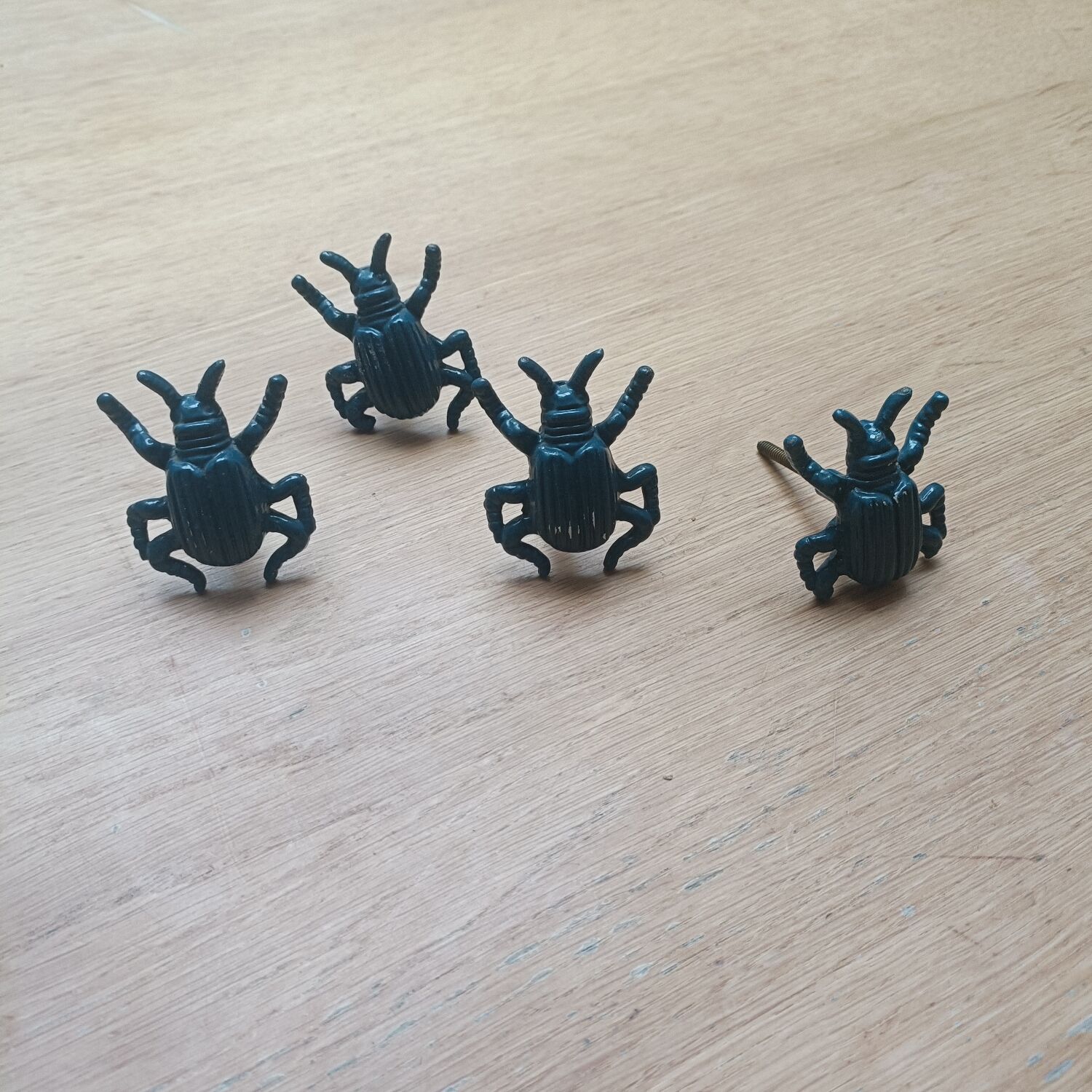 Handles, drawer knobs