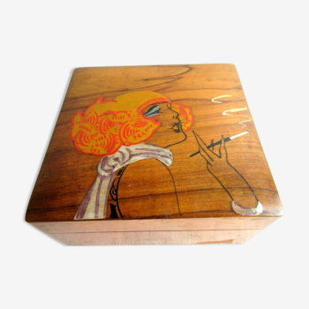 Tobacco box or cigarettes, painted olive wood of an Art Deco Nouveau woman