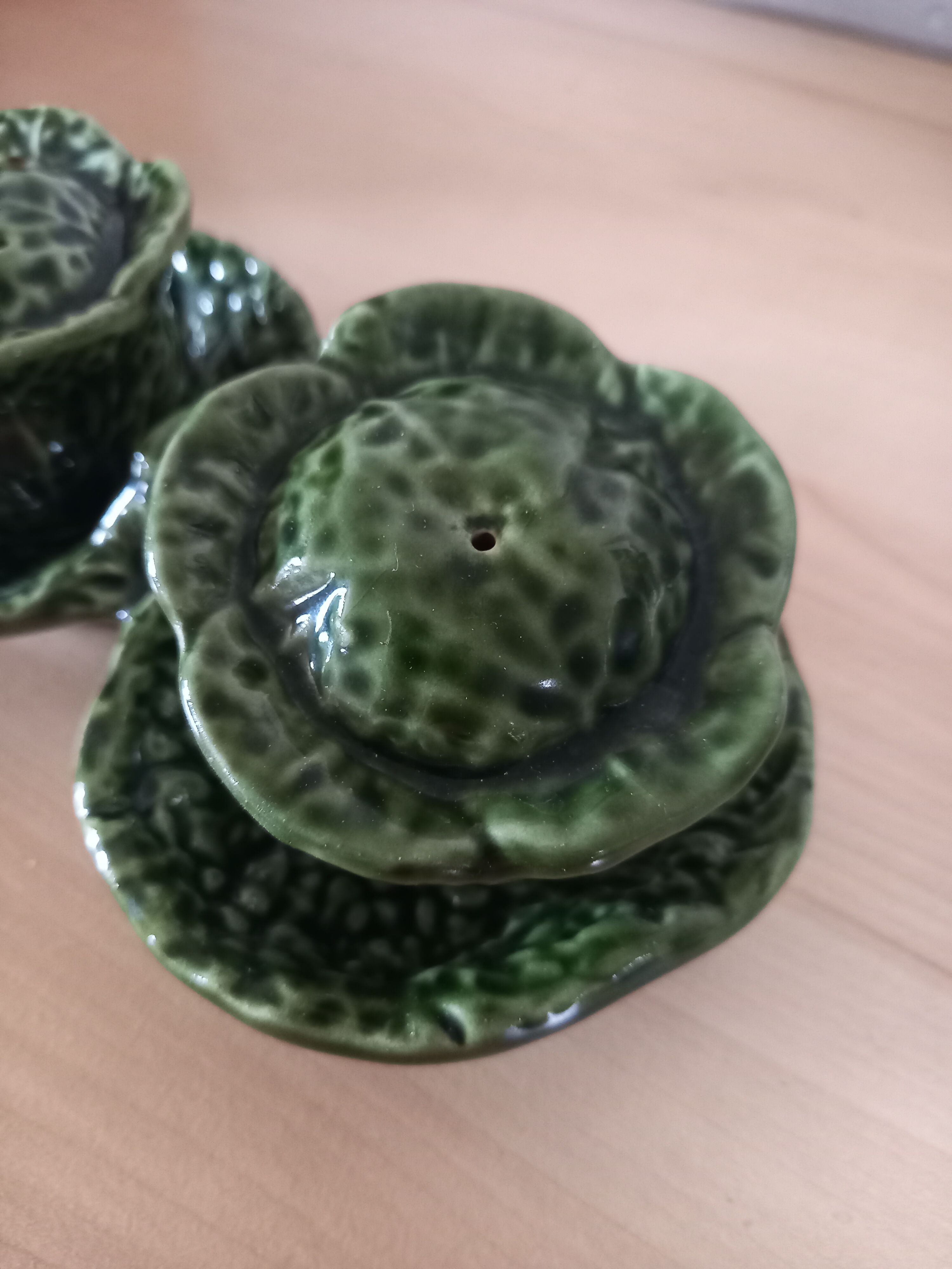 Lot salt shaker and pepper ceramic slurry vintage cabbage 80
