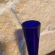 Vase soliflore en verre soufflé bleu cobalt