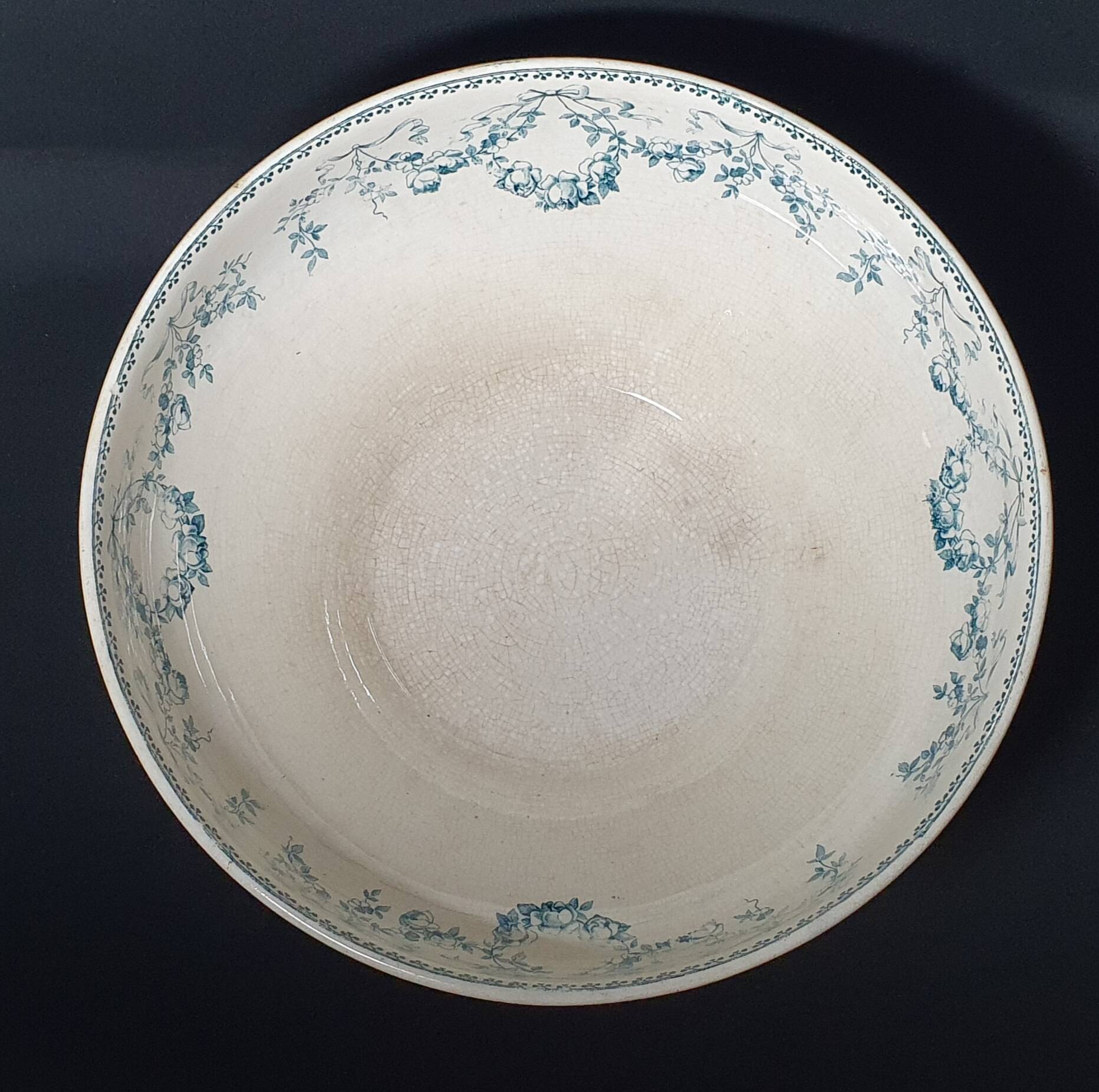 Earthenware salad bowl Sarreguemines model "Mozart"