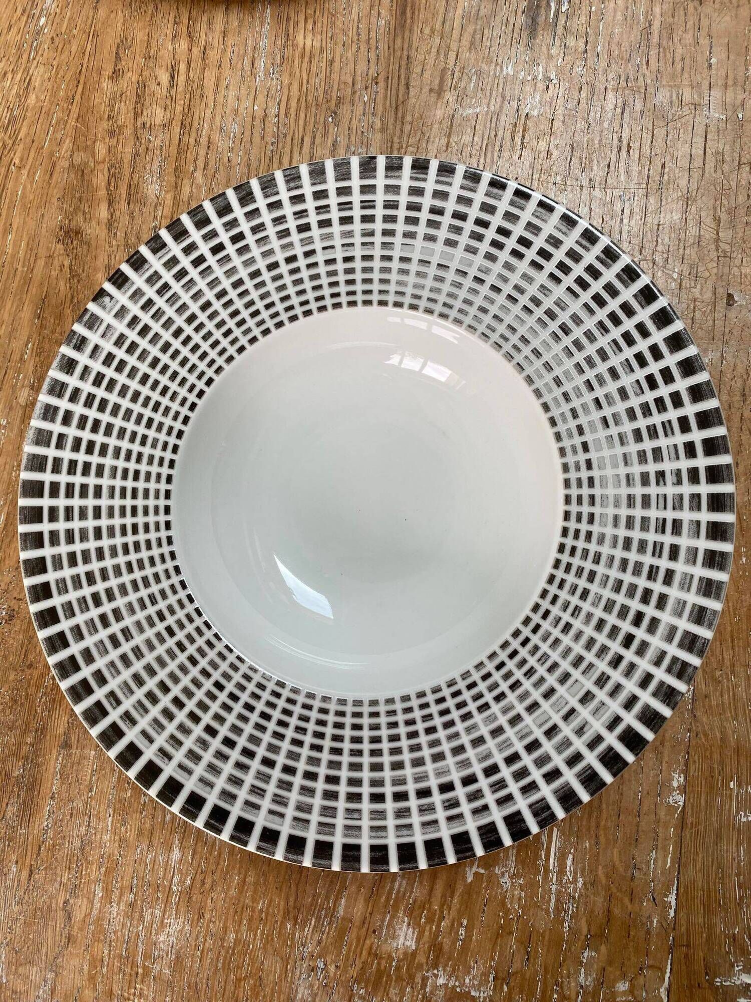 4 porcelain soup plates Table passion collection Noir Astral