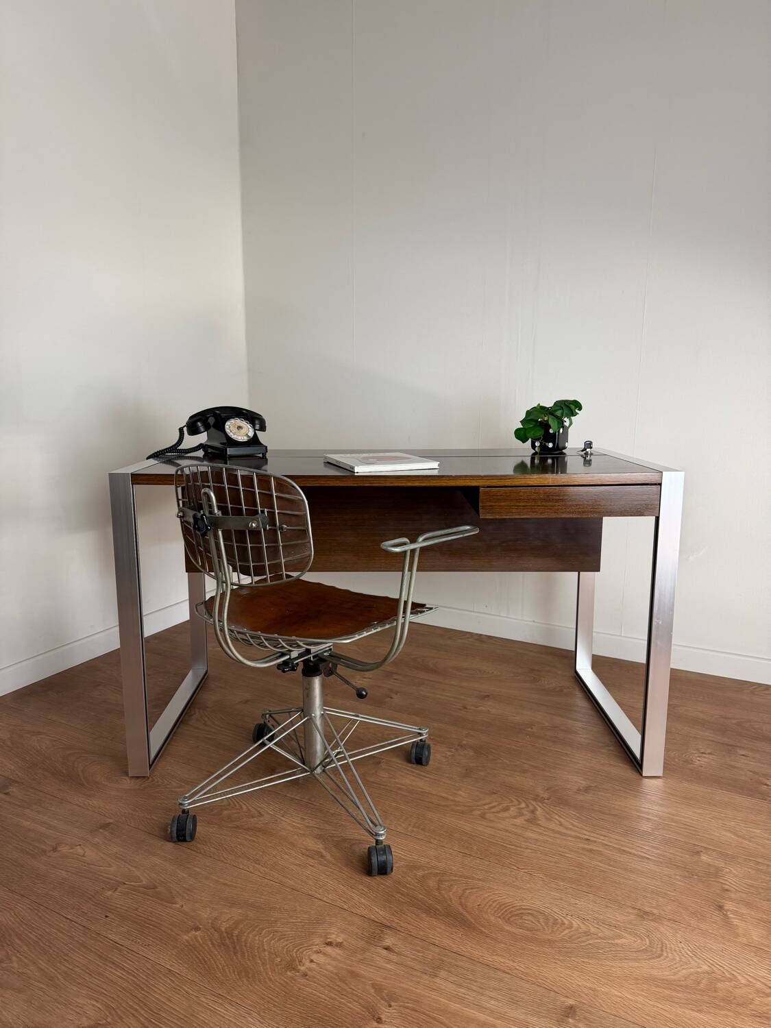 Bureau Roche Bobois – design moderniste des années 70