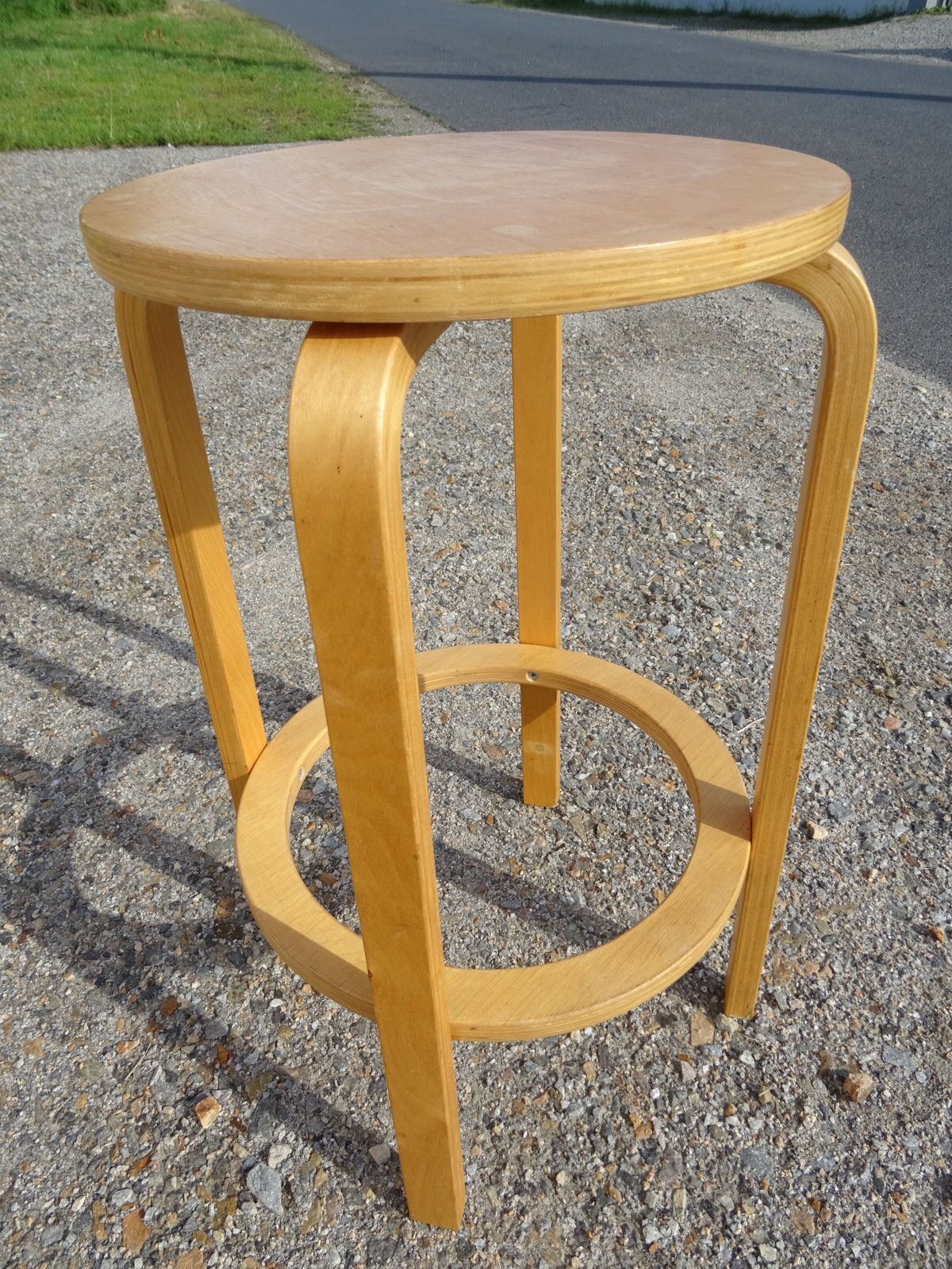 Bar top stool