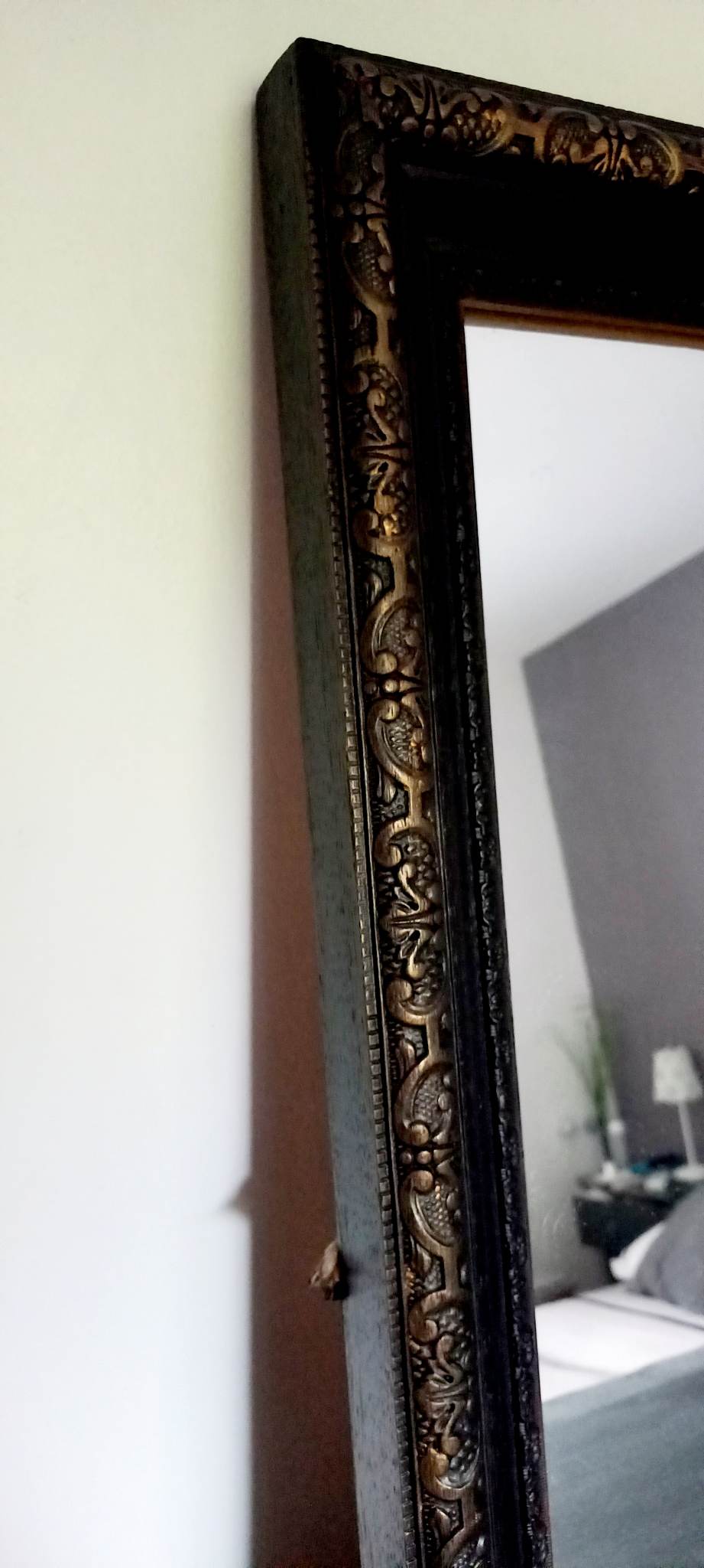 Antique mirror with moldings 46x55cm