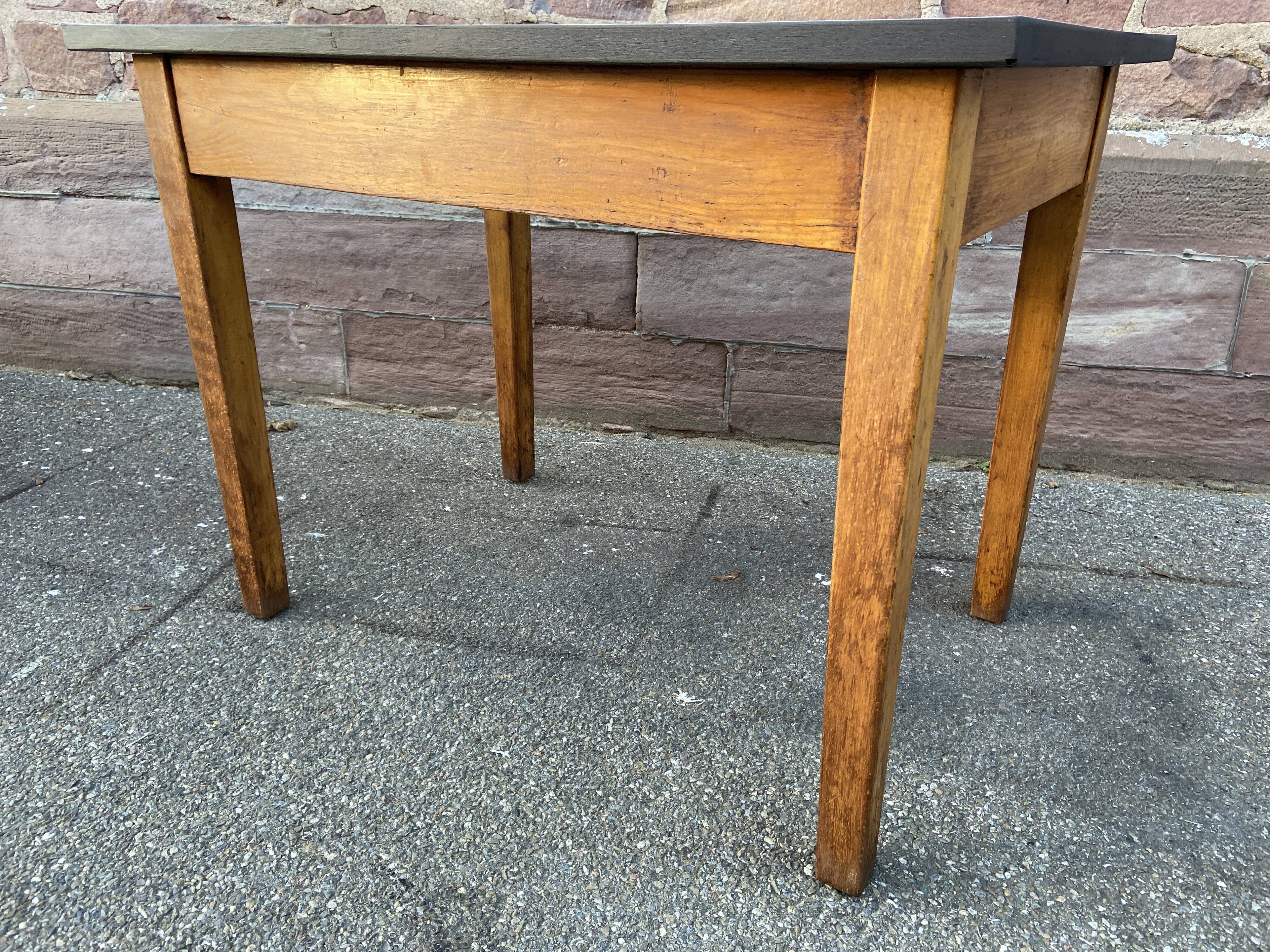 Mid-century kitchen table Formica 1960 french table