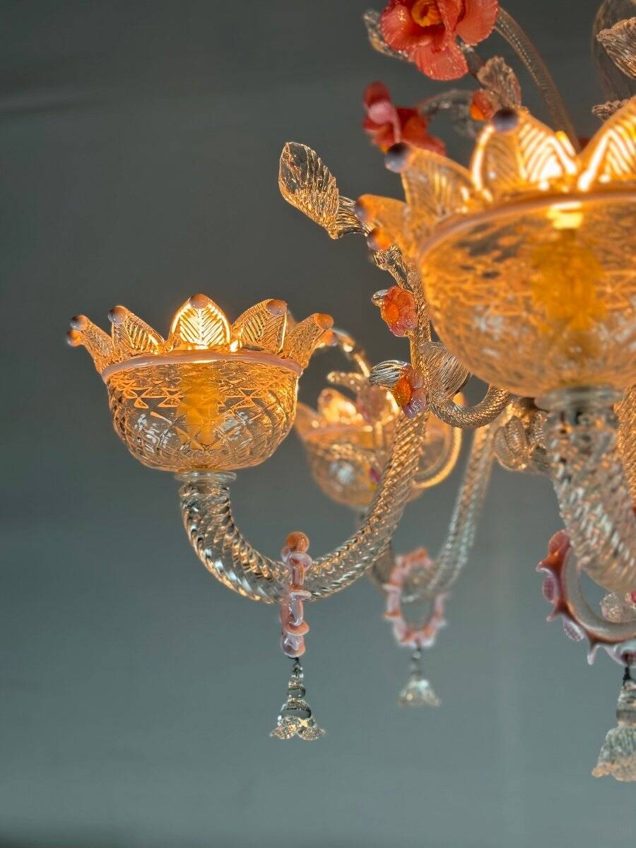 Venetian chandelier in colorless and pink Murano glass, 6 light arms circa 1940