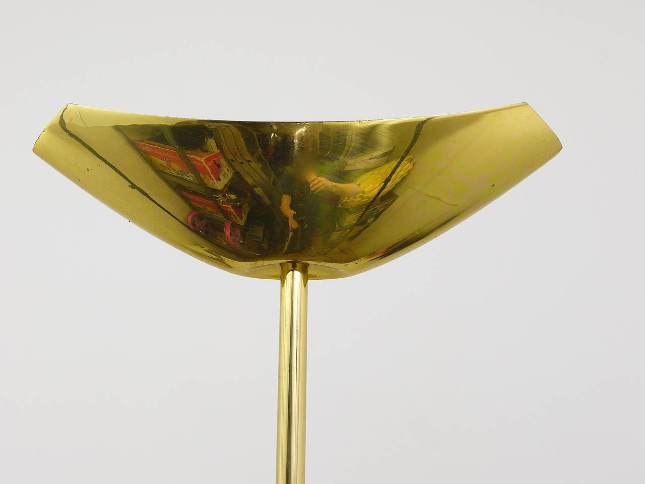 Postmodern floor lamp in brass and wood by Rodolfo Dordoni, Italy, 1980s.
