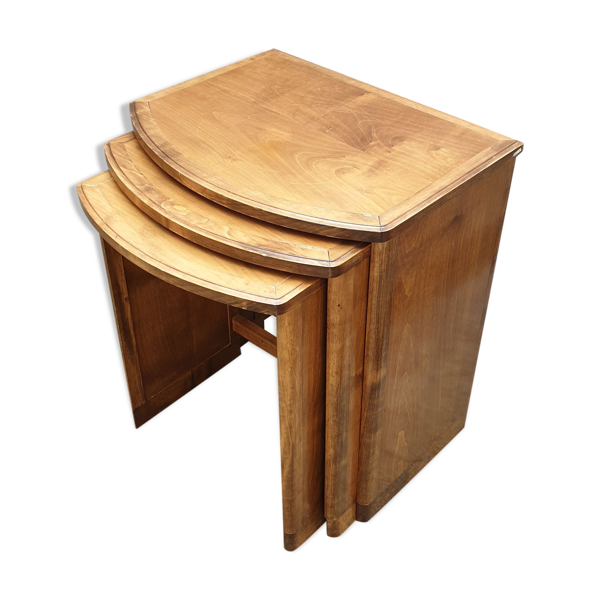 Tables gigognes en bois clair