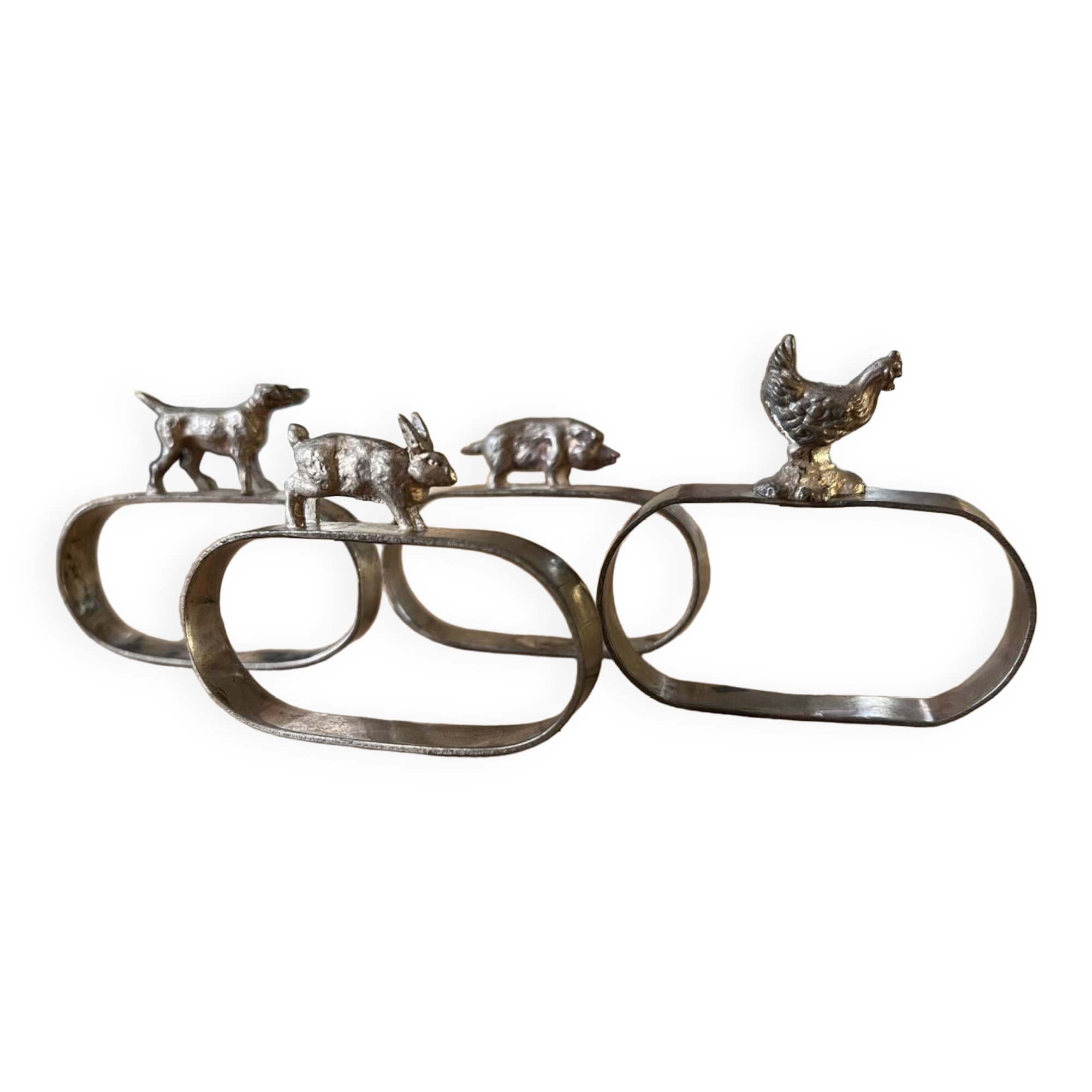 Animal motif napkin rings