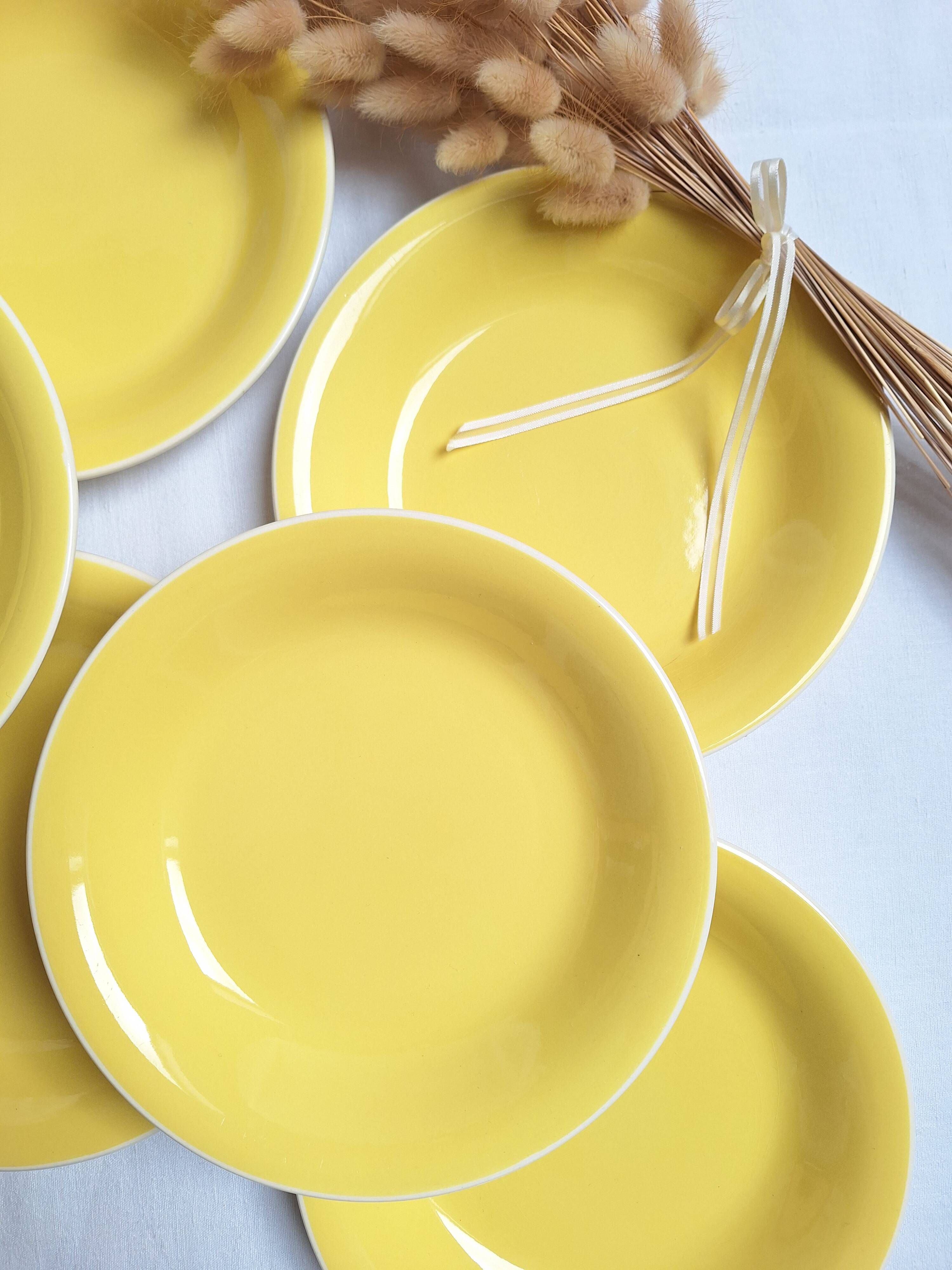 Deep plates or salad plates Villeroy & Boch yellow