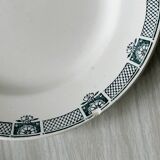 Set of 5 Saint Amand iron earth plates.