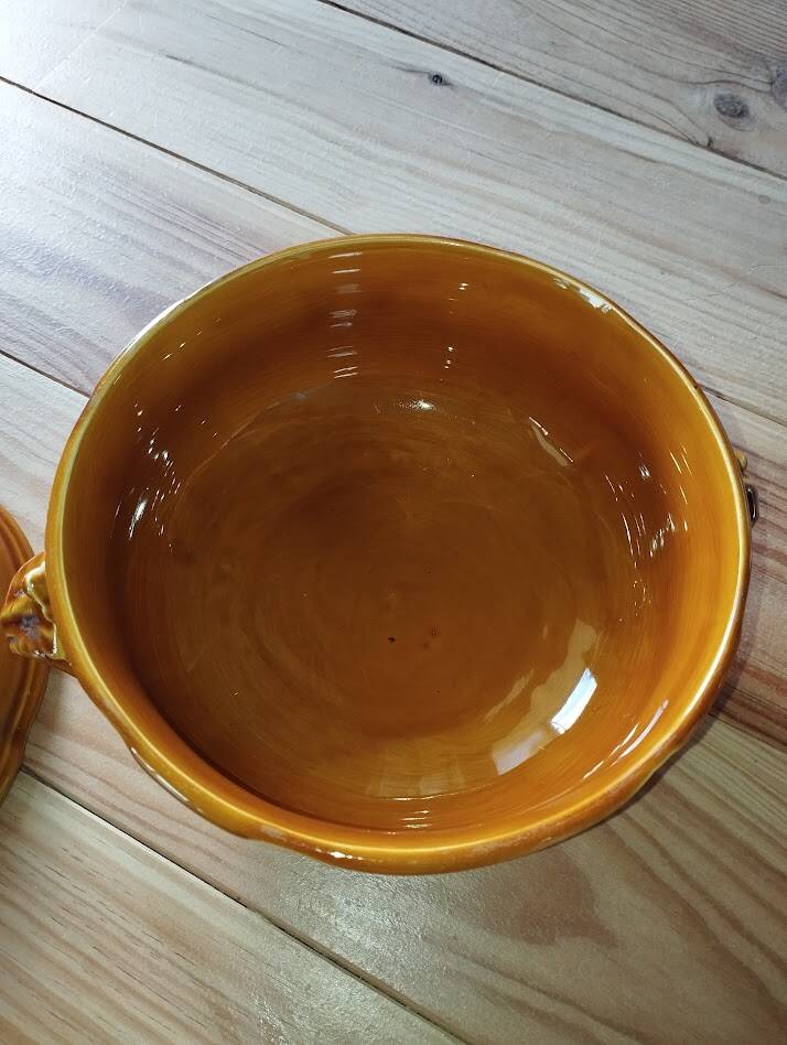 Louis XV soup tureen in Lunéville faience