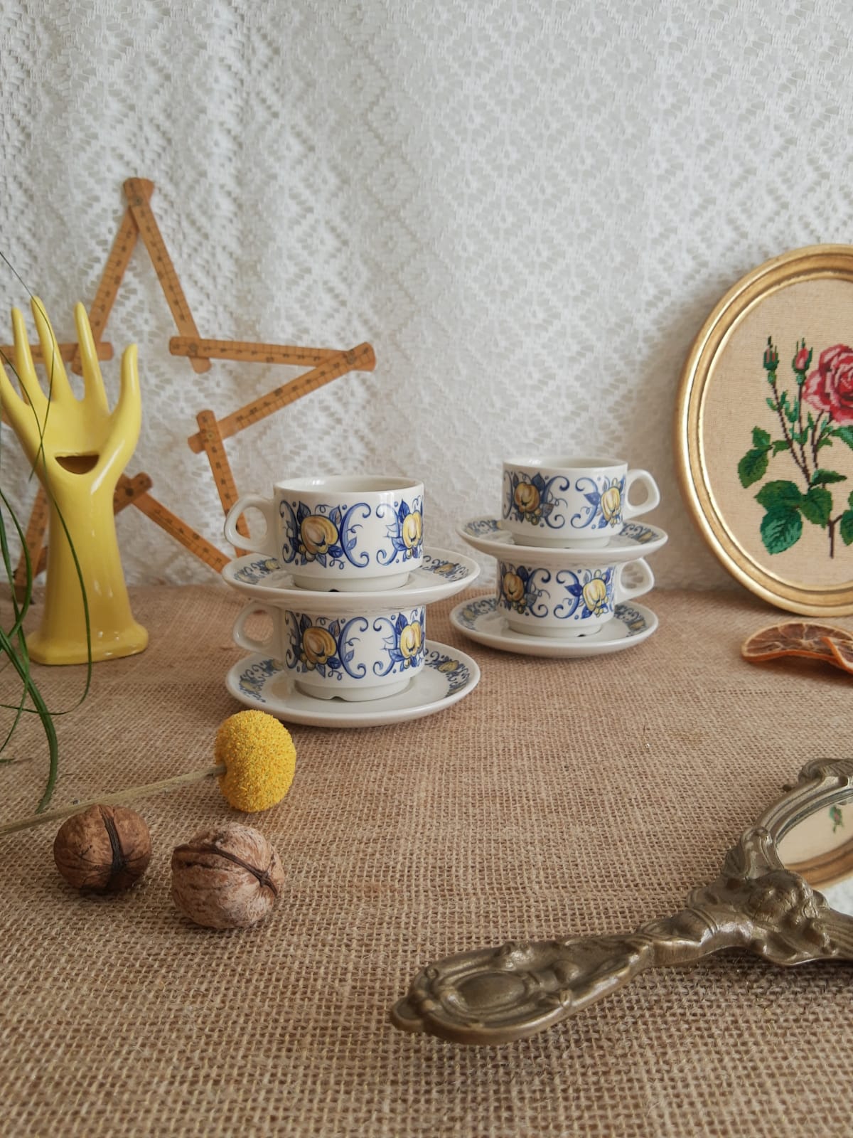 Set of 4 Villeroy & Boch cups and saucers - vintage