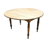 Round table in oak tapered feet with extension cords