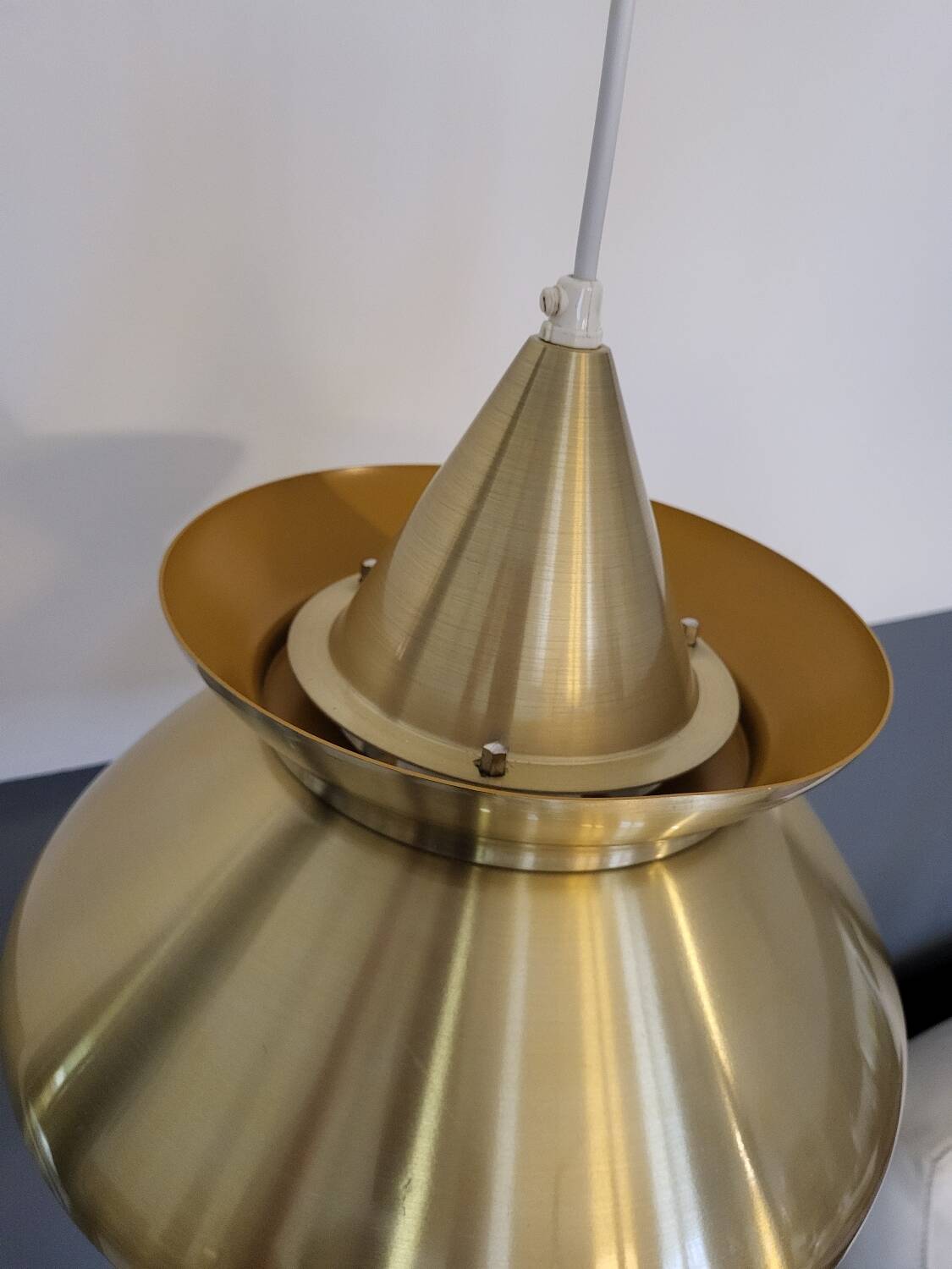 Doo-wop pendant light louis poulsen