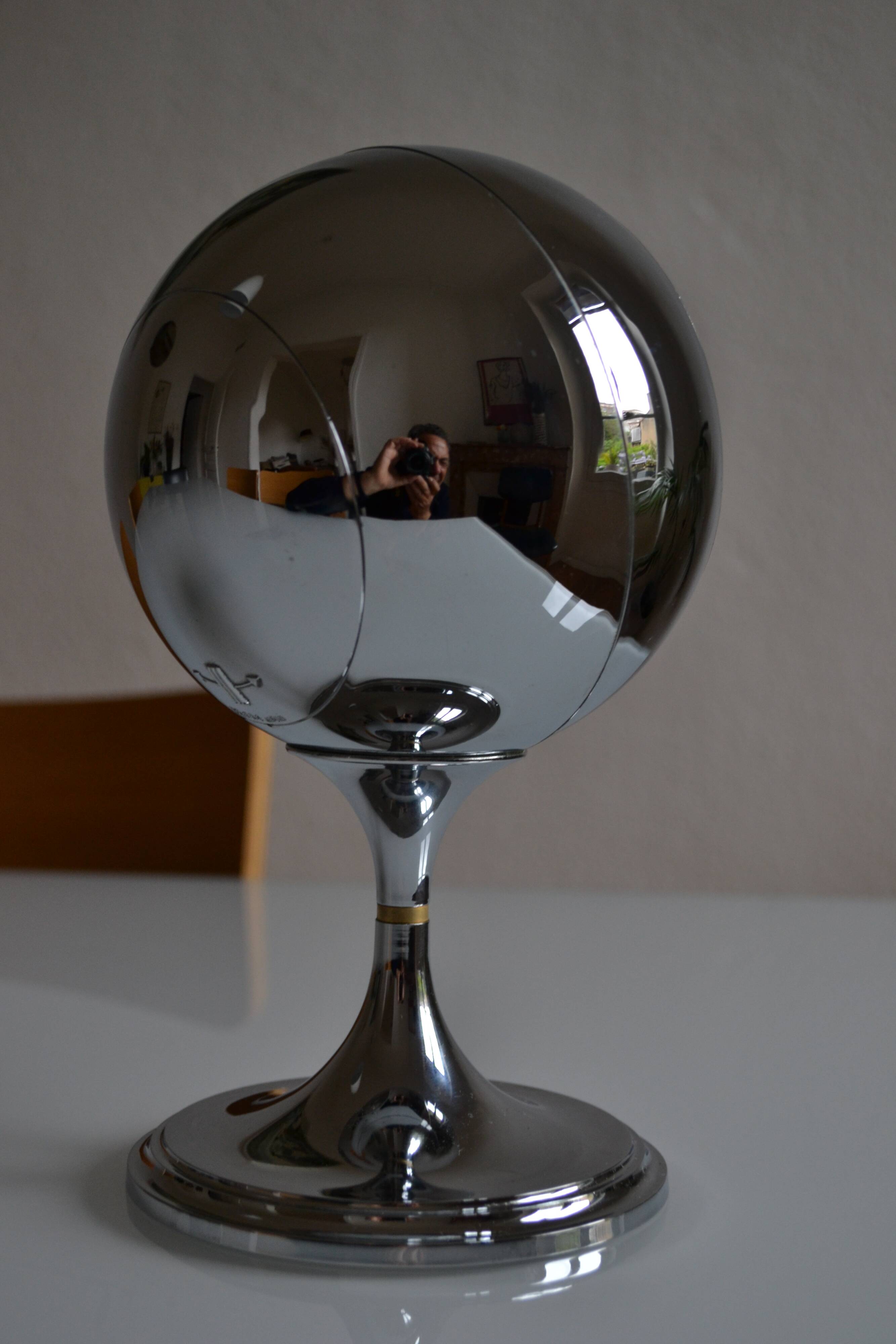 Tokyo Tokei 4 jewels vintage space age japan clock 1970 tulip foot