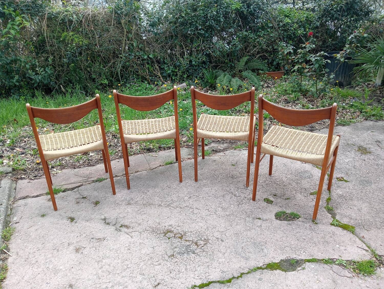 4 chaises Arne Wahl Iversen cordage neuf