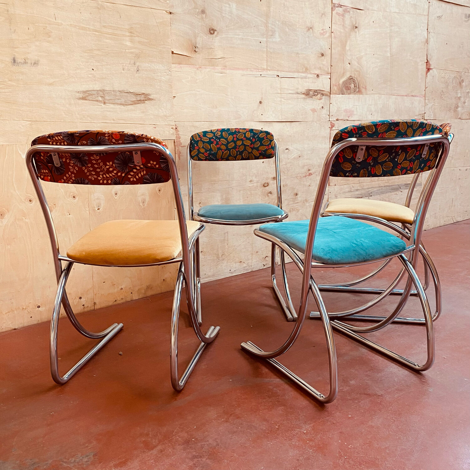 Set of 4 vintage chairs