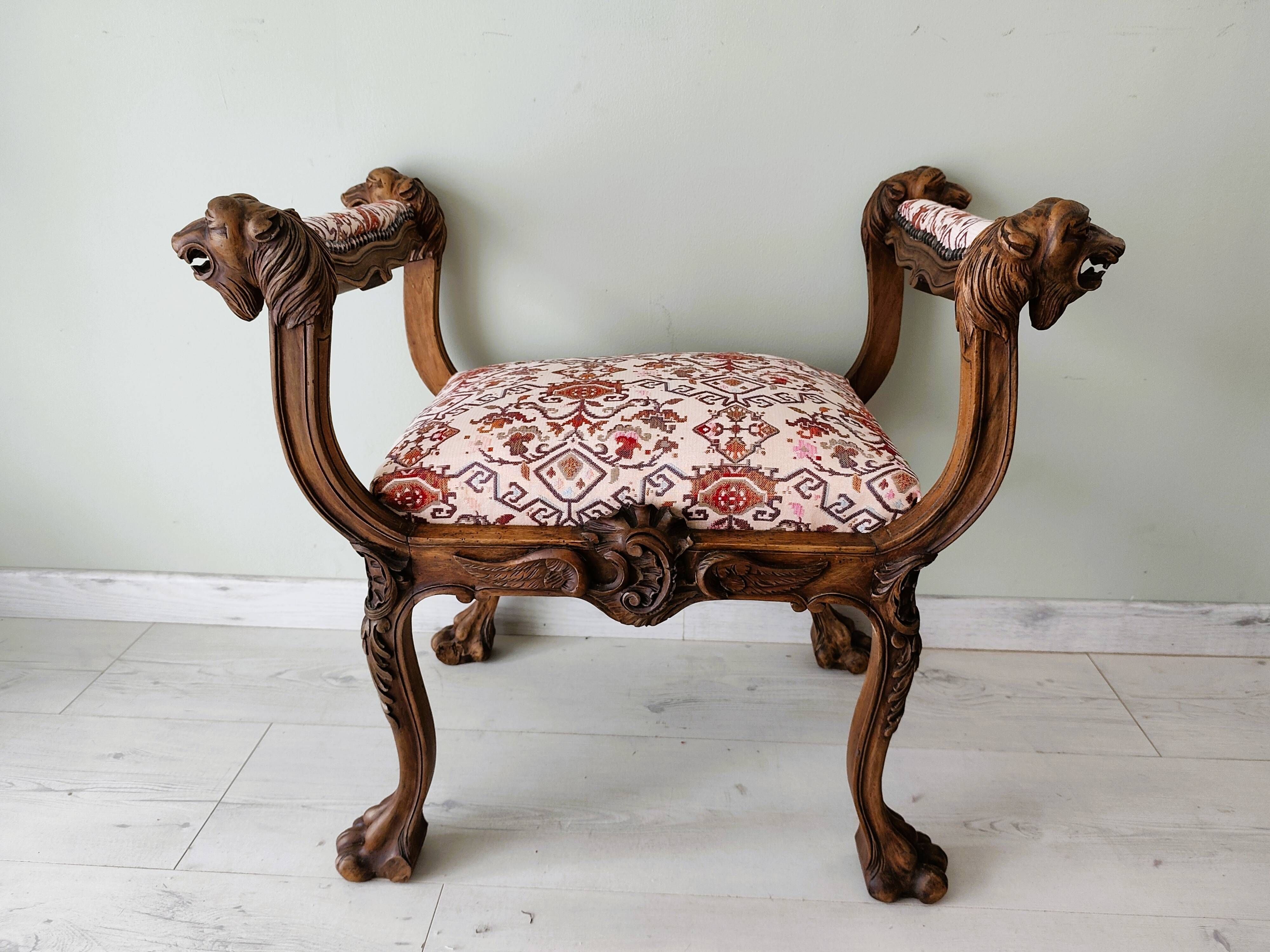 Neo-Renaissance banquette style with lion heads