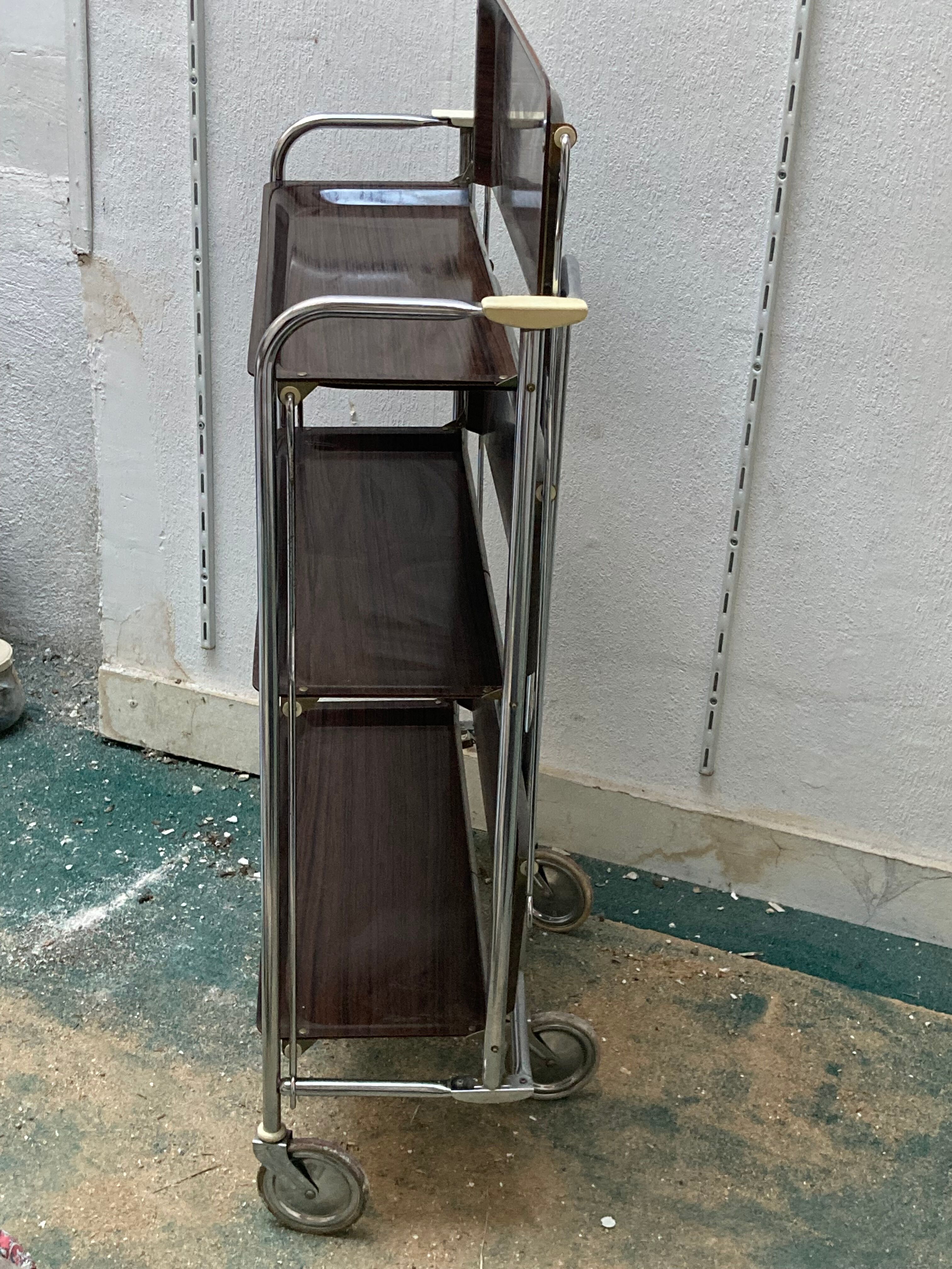Seventies foldable rolling table