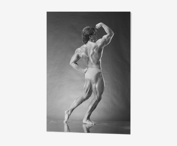 Photo vintage culturisme en studio tirage récent format 30x45cm