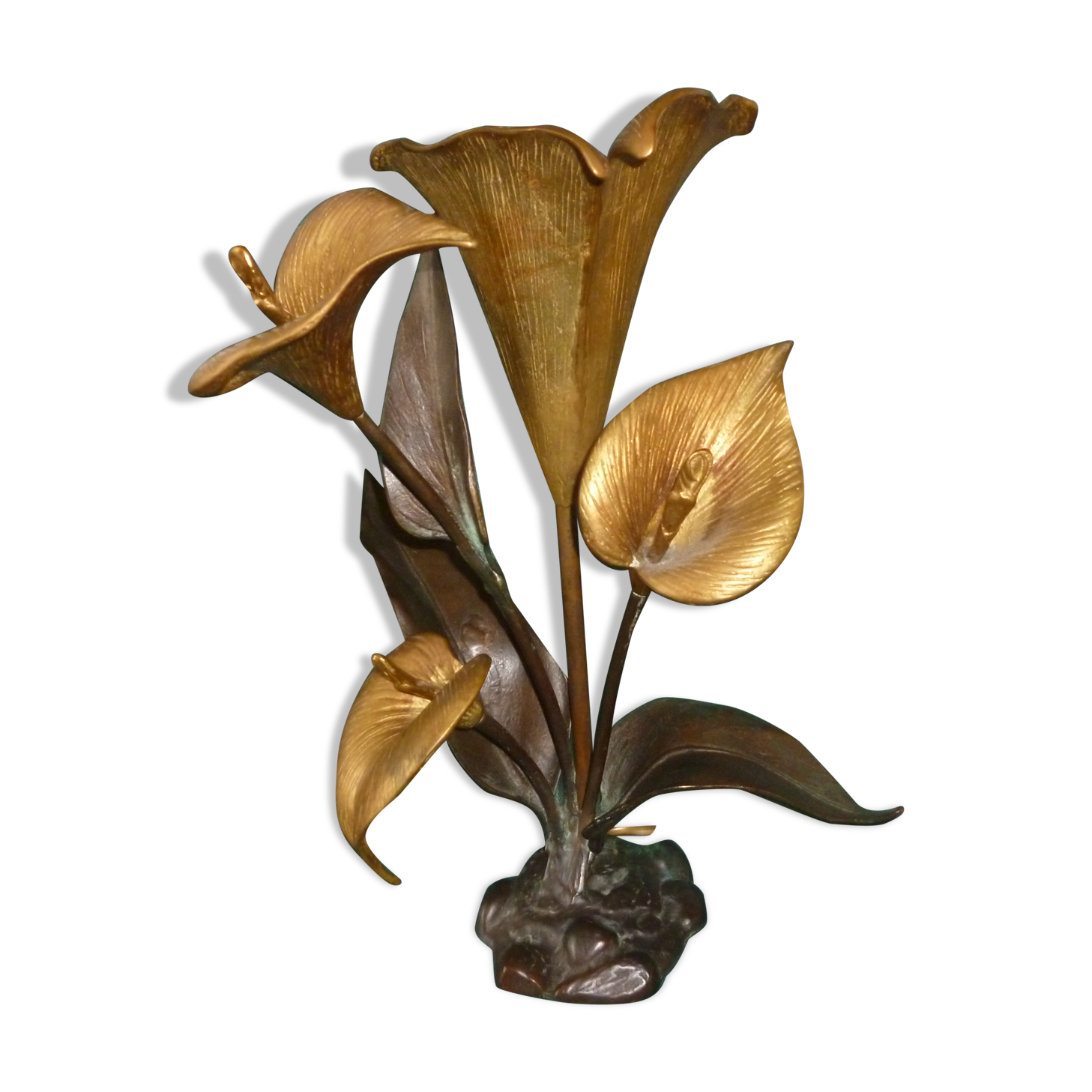 Bronze lamp with arum flowers