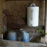 Old enema pot in enamelled sheet metal - Wall fountain Broc Graduated pot white enamel 50s