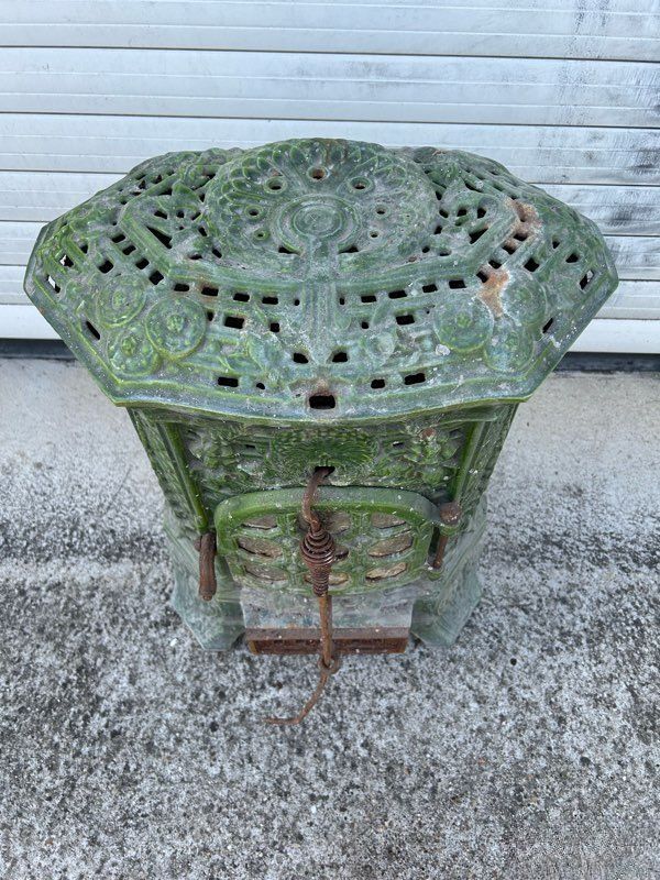 Poêle en fonte ancien