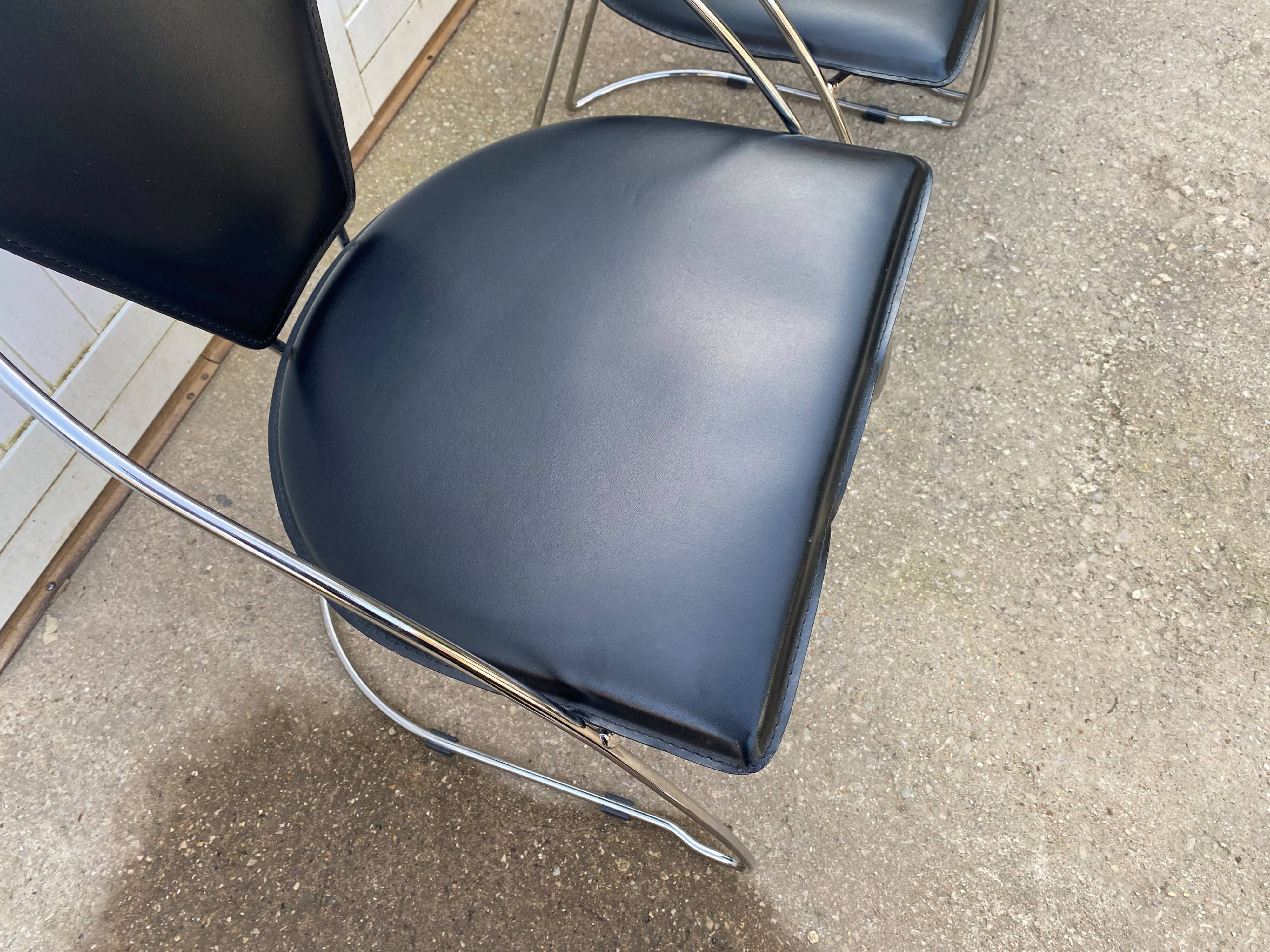 4 Linda armchairs by Arrben in black leather and chrome steel, 1980