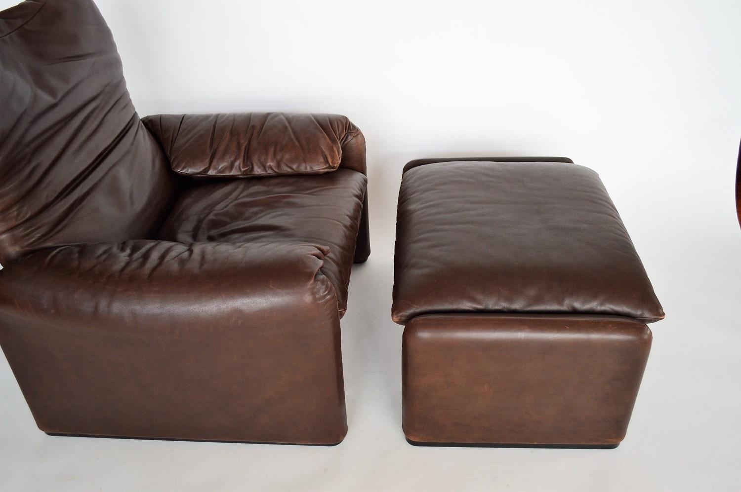 Maralunga armchair in leather & Ottoman by Vico Magistretti for Cassina 1970 s