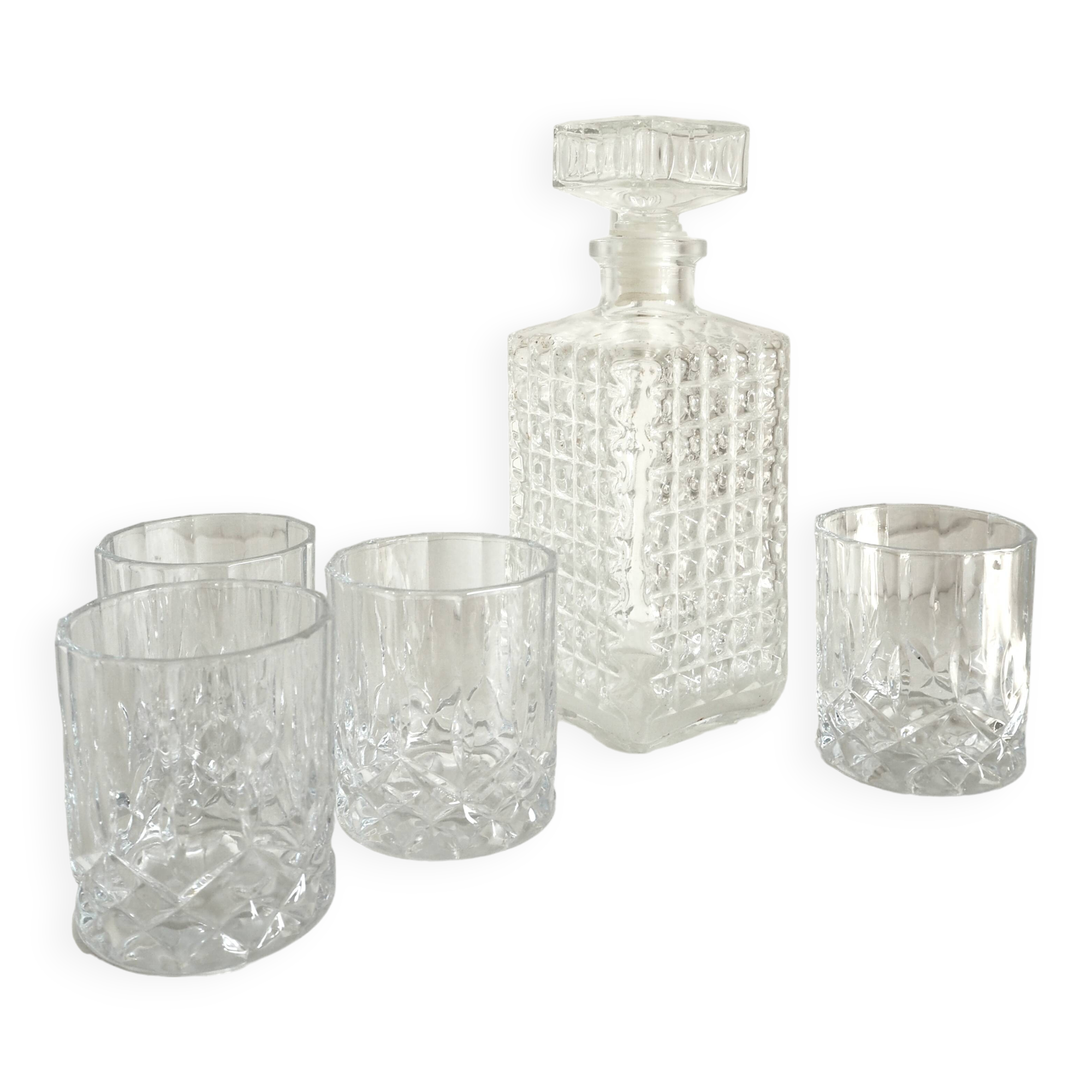 Glass whisky carafe with 4 glasses