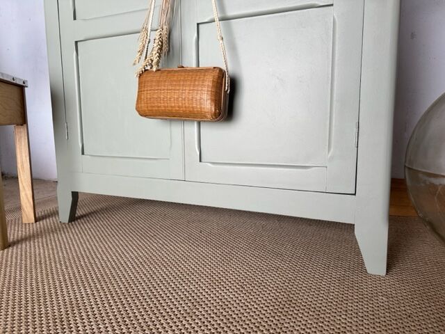 Armoire parisienne
