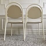 Set of chairs