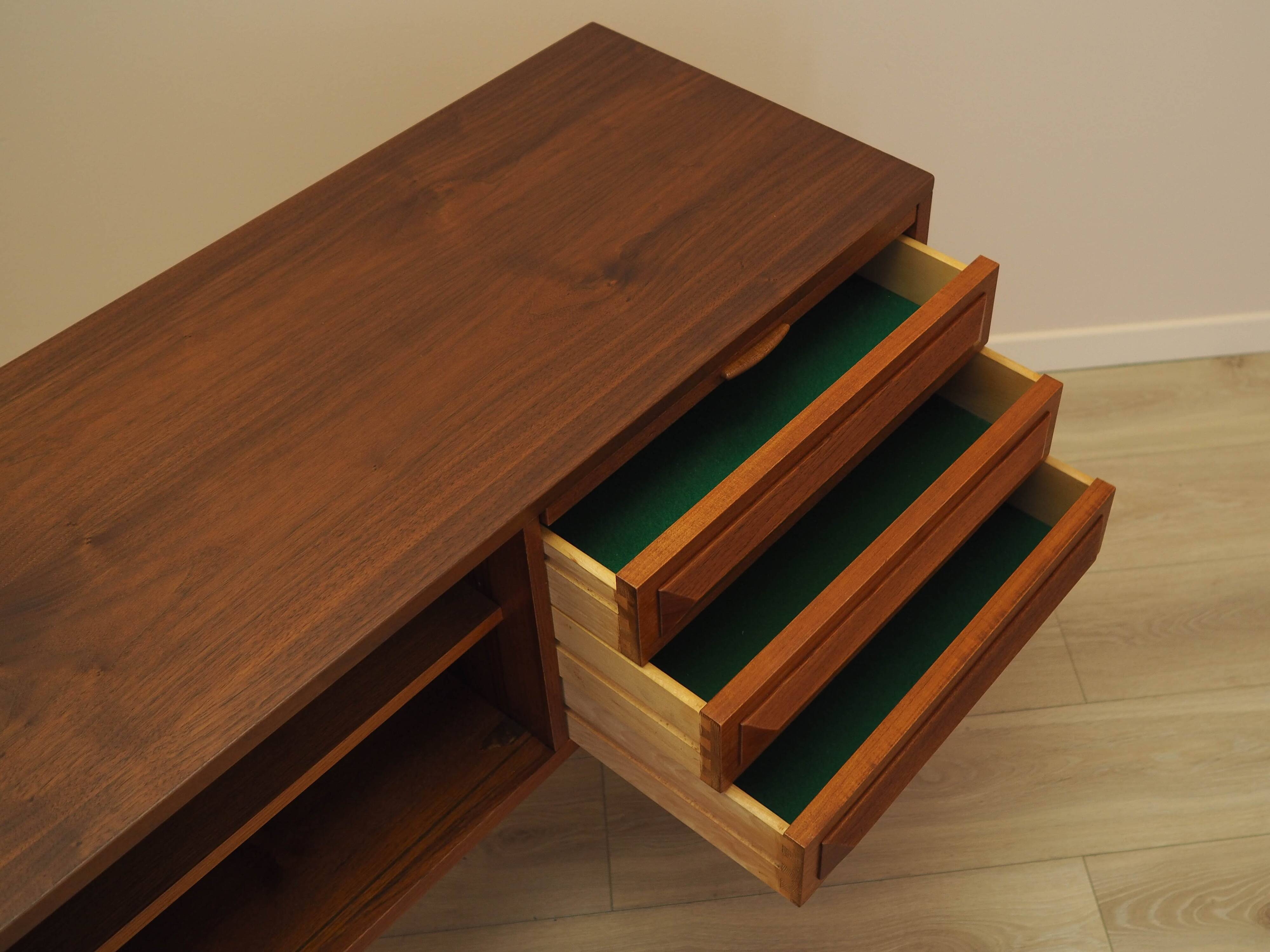 Buffet en teck avec surfaces extensibles, Danemark, années 1970