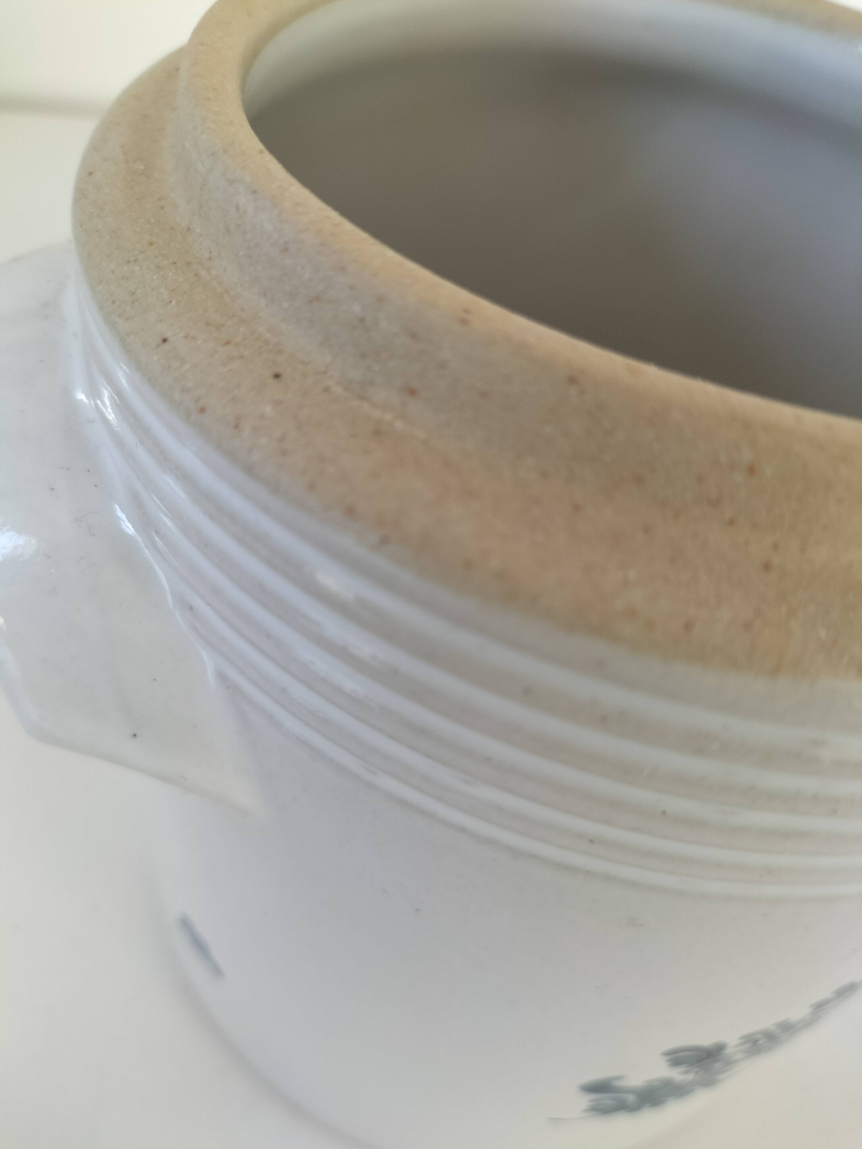 Stoneware storage jar with blue decoration – La Chapelle des Pots