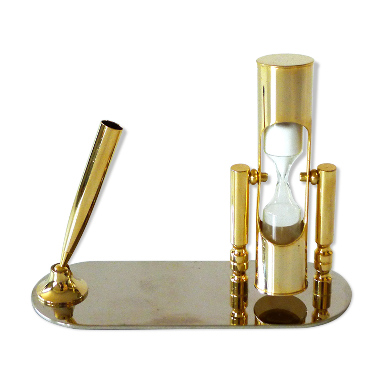 Hourglass & pen holder